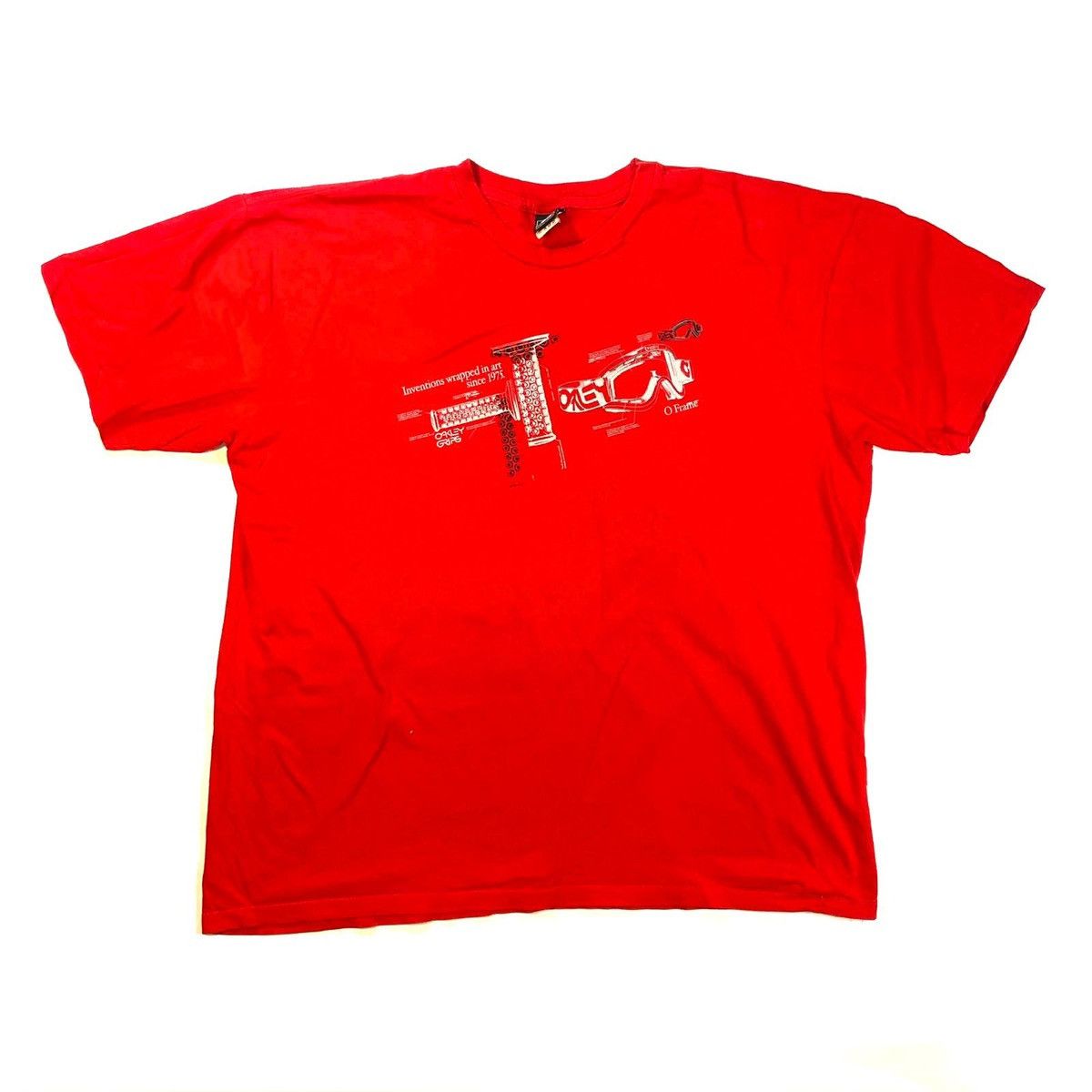 Oakley Red and white Oakley vintage graphic tee t-shirt 90s Size US XL / EU 56 / 4 - 1 Thumbnail