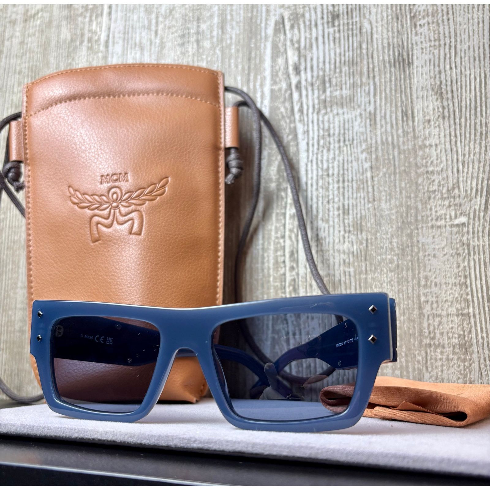 MCM NEW MCM Luxury Sunglasses w/ Side-body Case - MW0014 Size ONE SIZE - 1 Thumbnail