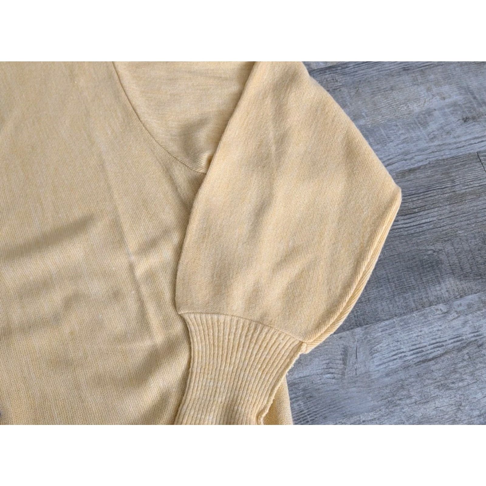 Buttero VINTAGE 60's Mens Cardigan Sweater Butter Yellow Kurt Cobain Style M/L EUC Cardigan Sweater Mens Yellow Kurt Cobain 60s Grunge Vintage Size US M / EU 48-50 / 2 - 4 Thumbnail