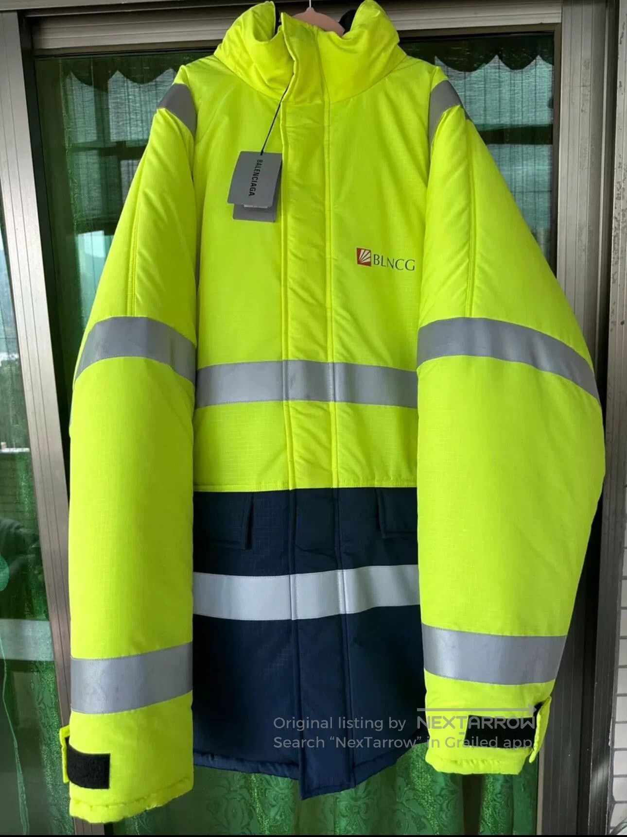 Balenciaga Balenciaga Oversized Double-Sided Down Jacket. Size US L / EU 52-54 / 3 - 1 Thumbnail