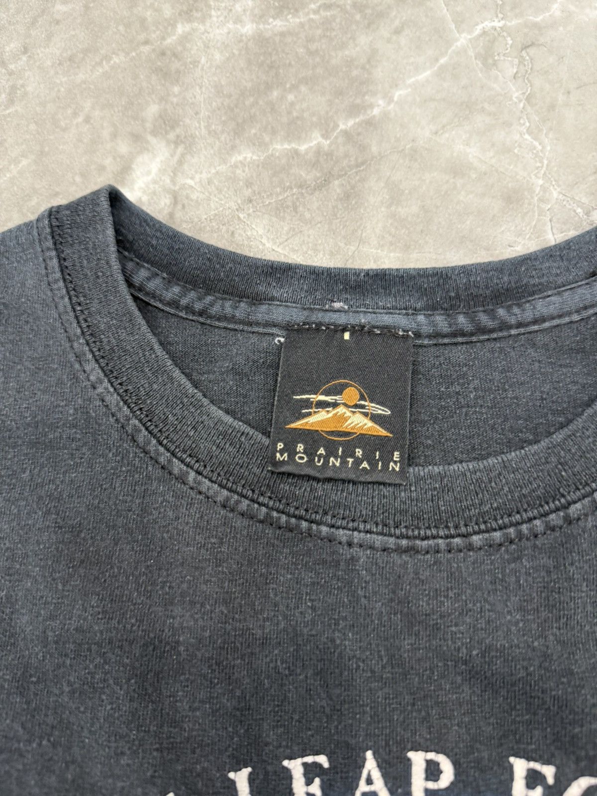 Gildan Vintage Kennedy Space Center Navy T-shirts Y2K style Size US L / EU 52-54 / 3 - 3 Thumbnail