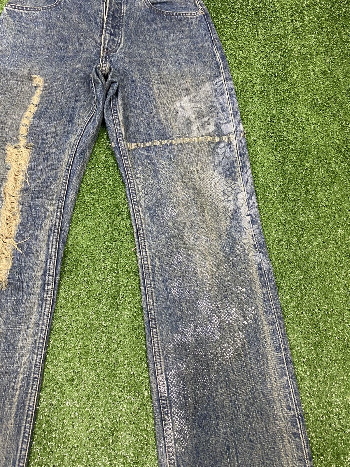 PPFM 💥jp Japanese brand X PPFM dragon distressed style jeans Size US 31 - 15 Thumbnail