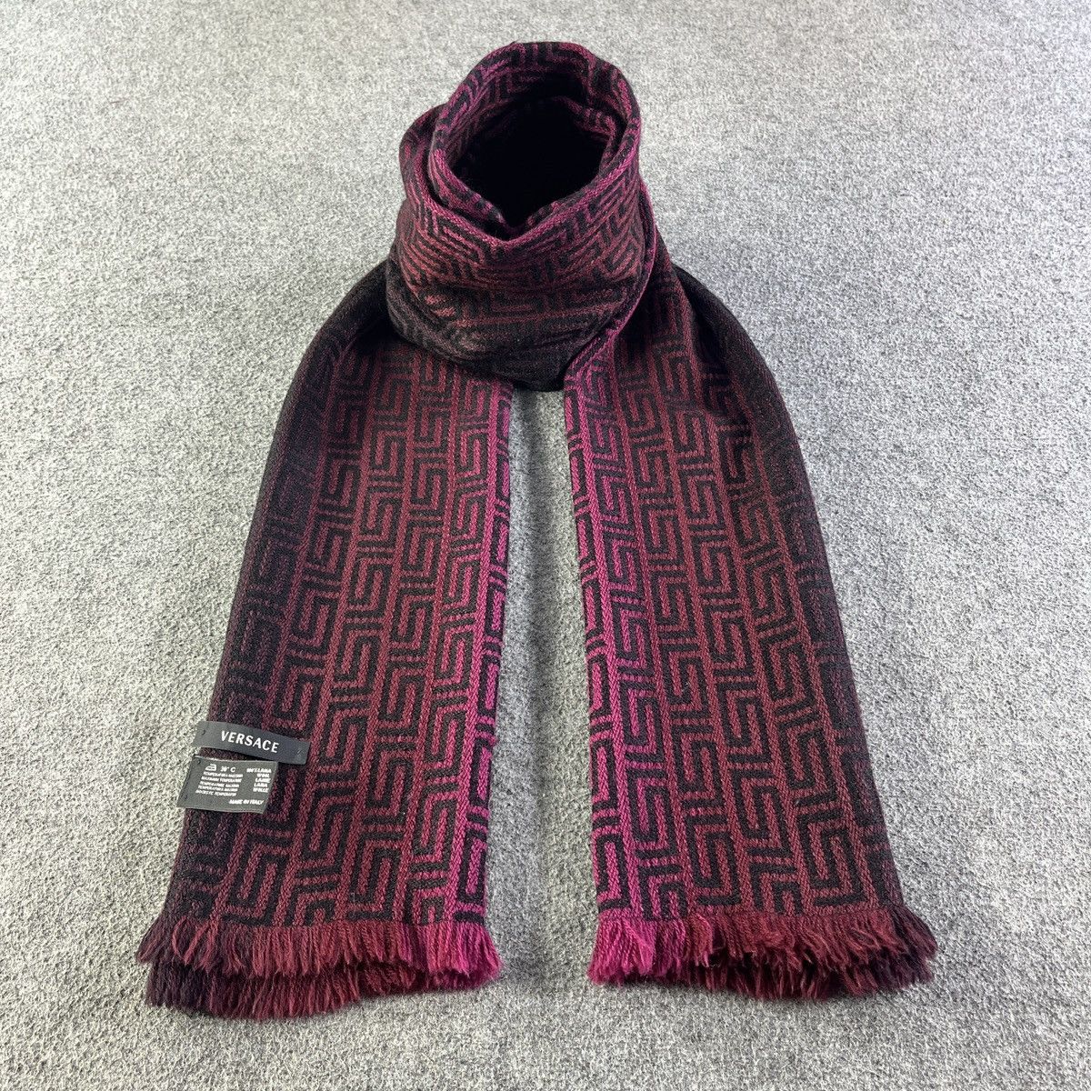 Versace Versace Scarf / Muffler / Neckwear T1158 Size ONE SIZE - 5 Thumbnail