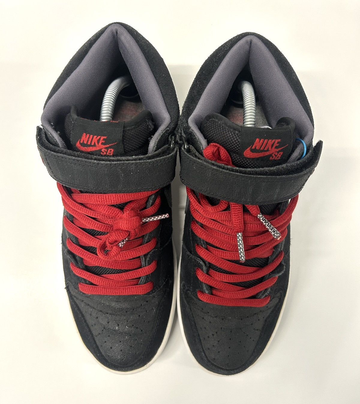 Nike Nike SB Dunk Mid Pro ‘Griptape’ (314383 001) Shoes Size: 8.5 Size US 8.5 / EU 41-42 - 4 Thumbnail