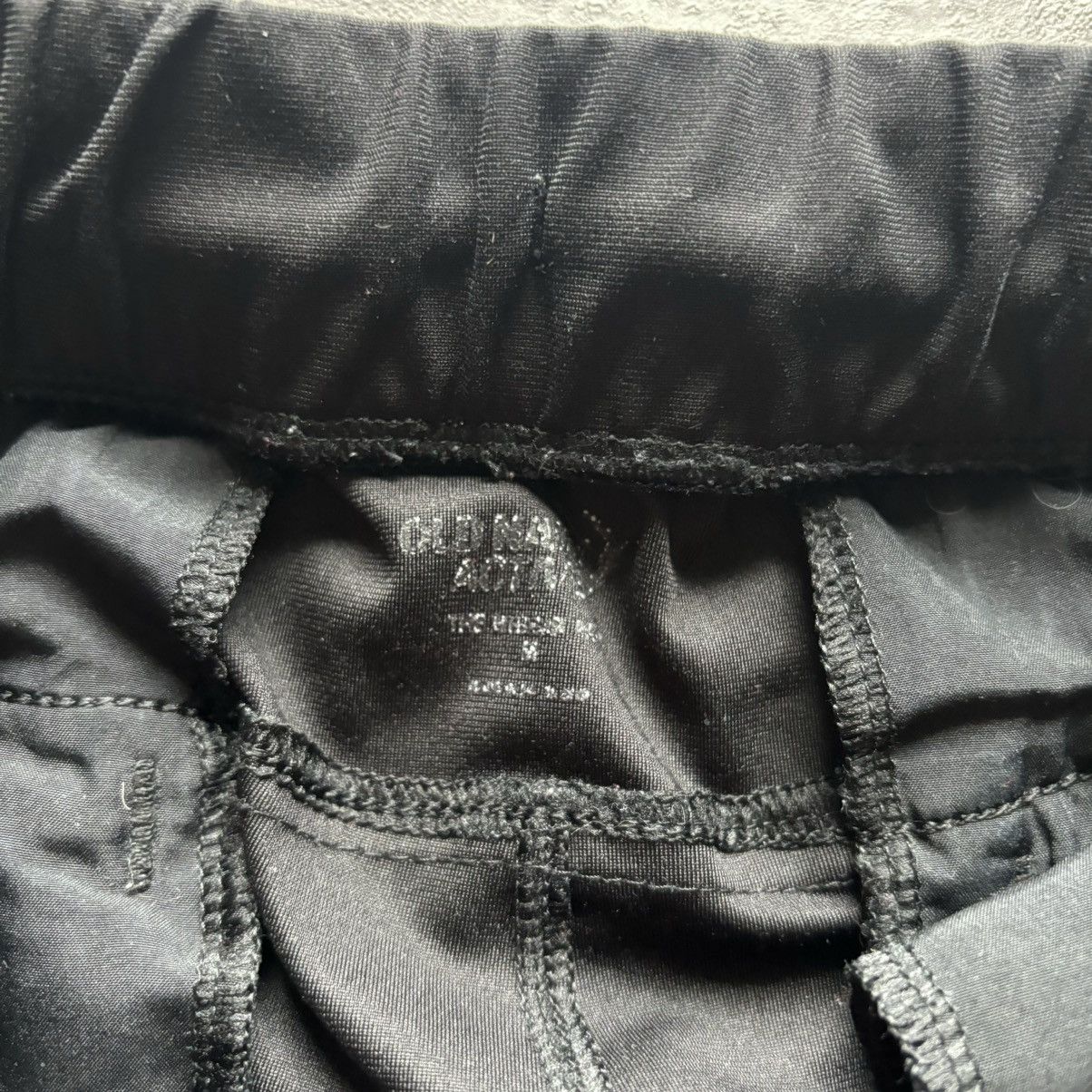 Old Navy Black old navy active the hybrid pant Size US 32 / EU 48 - 6 Thumbnail