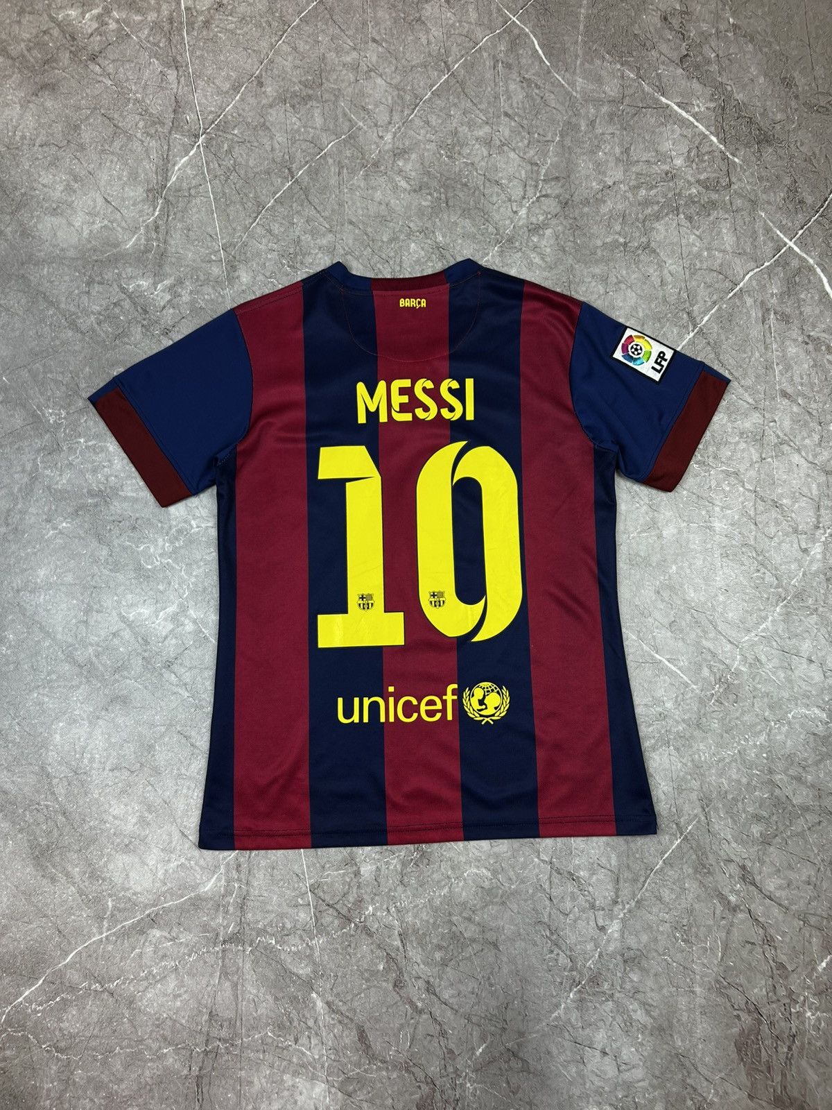 Nike Vintage Nike Barcelona 10 Messi soccer jersey size S Size US S / EU 44-46 / 1 - 2 Thumbnail