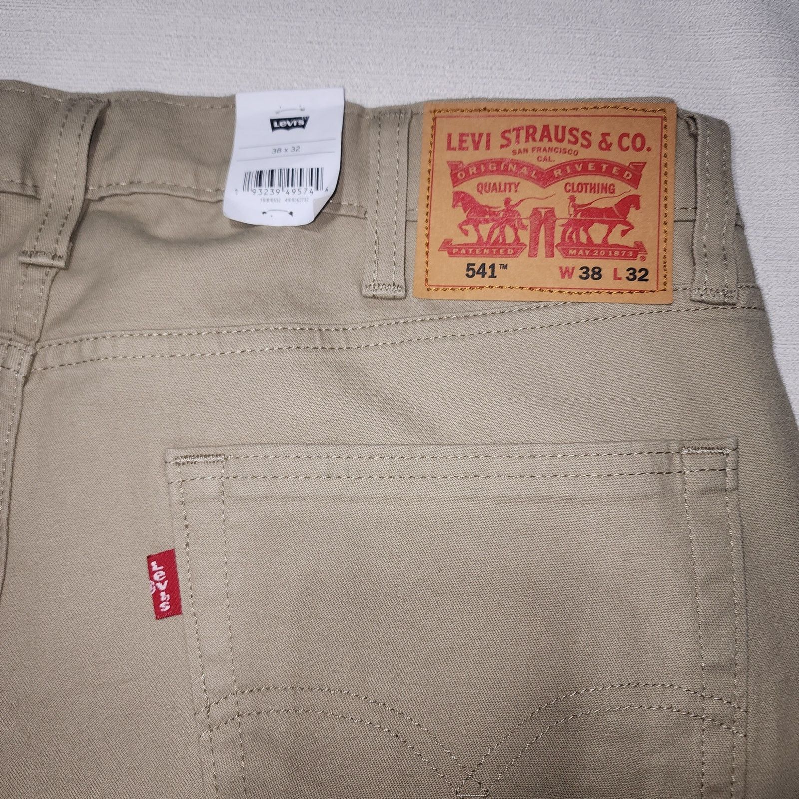 Levi's Levi's 541 athletic taper sits at your waist 38''x32'' men's Size US 38 / EU 54 - 6 Thumbnail