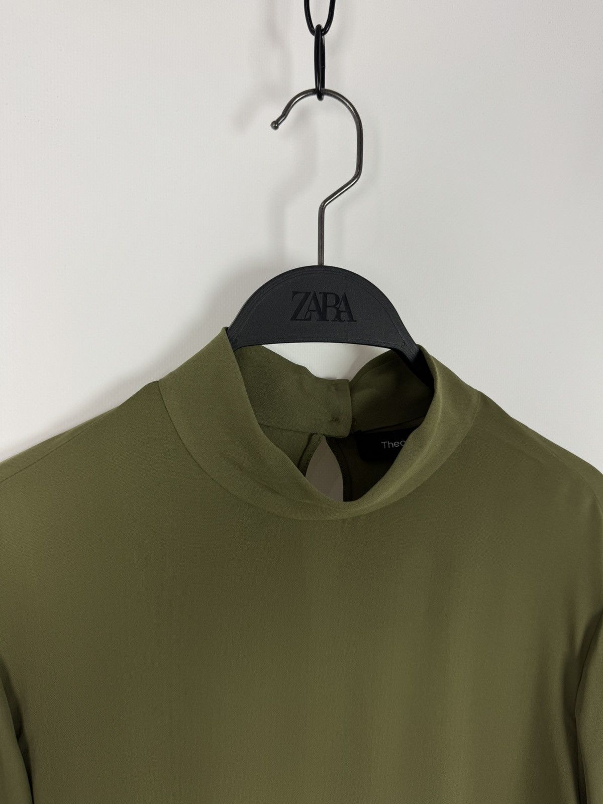 Theory NWT Theory Mock Neck Silk Blouse Top Long Sleeve Size L / US 10 / IT 46 - 5 Thumbnail