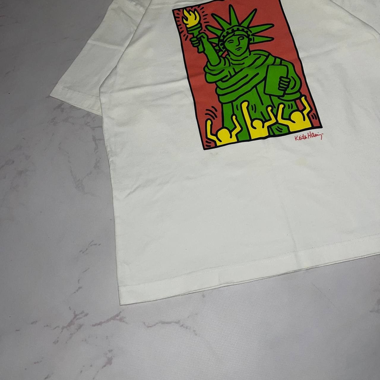 Keith Haring × Levi's Uniqlo X Keith Haring Statue Of Liberty Art Tee Size M Size US M / EU 48-50 / 2 - 6 Thumbnail