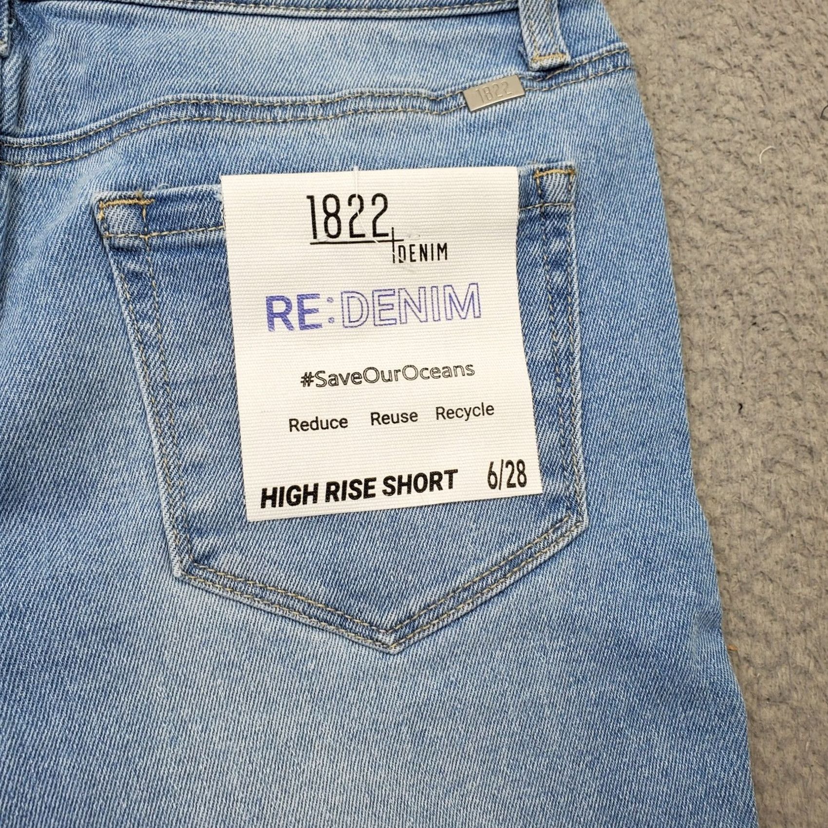 Vintage 1822 Denim Repreve Shorts Womens 6/28 Blue Denim High Rise Distressed Raw Hem Bermuda Size 28" / US 6 / IT 42 - 8 Thumbnail
