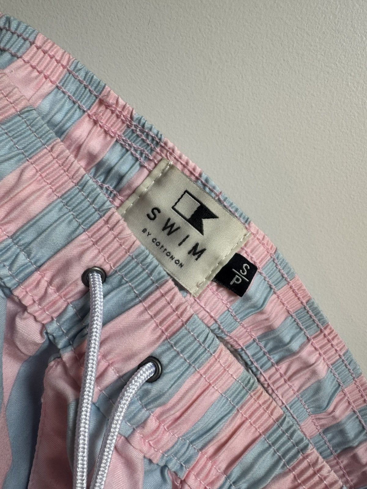 Cotton On Striped swim shorts in pink and blue stripes Size US 30 / EU 46 - 3 Thumbnail