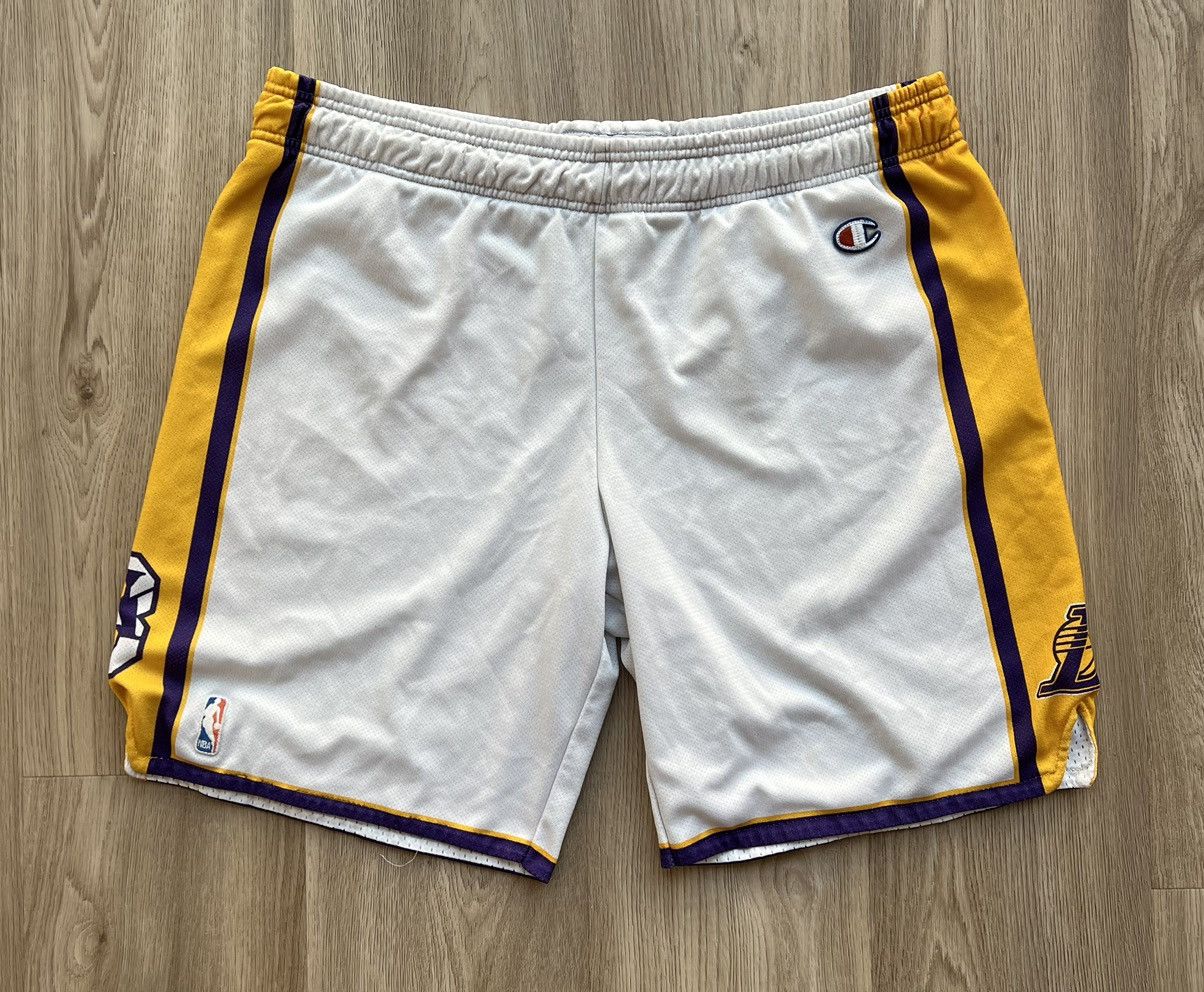NBA × Vintage Vintage NBA Champion Los Angeles Lakers Kobe Bryant 8 Shorts Size US 36 / EU 52 - 1 Thumbnail