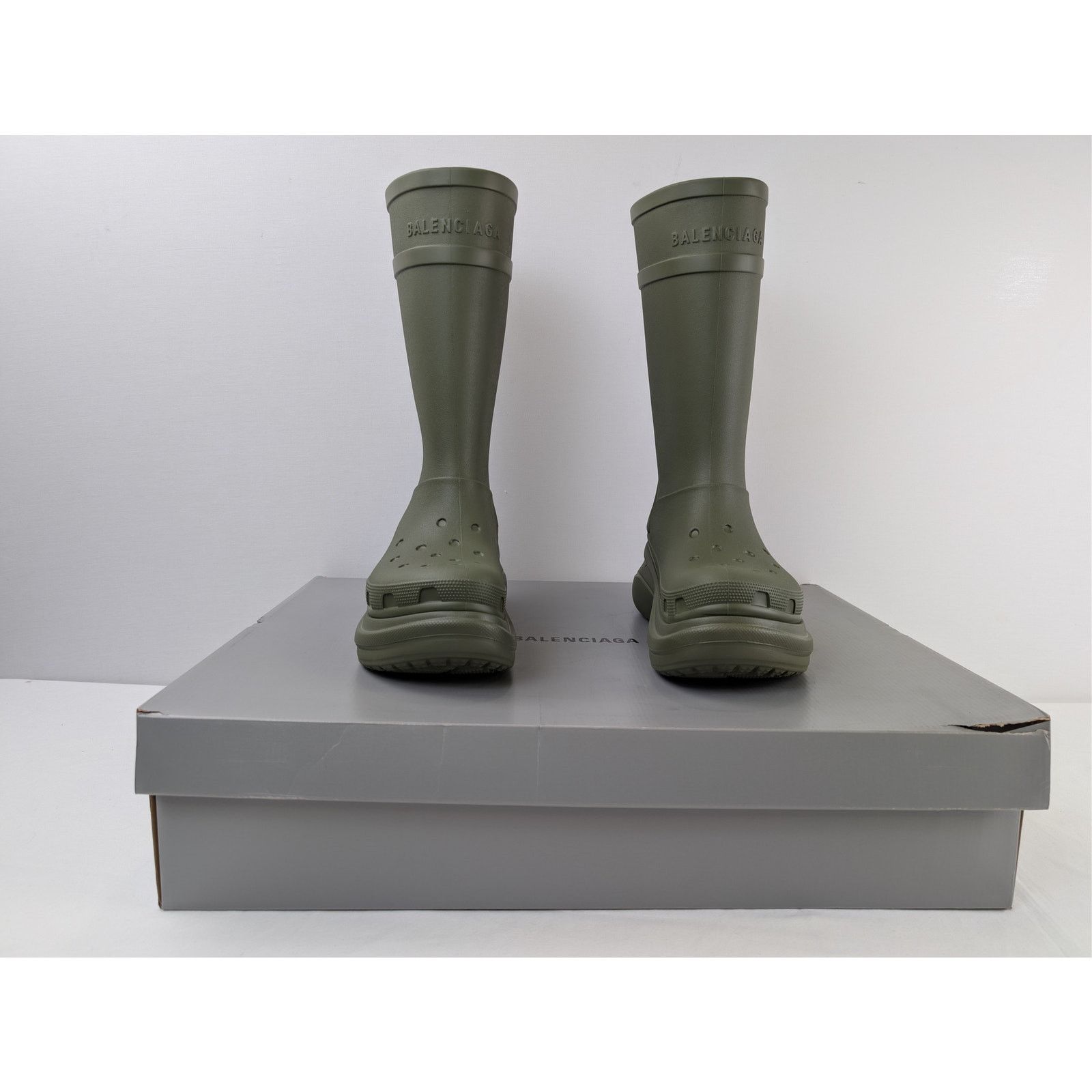 Balenciaga o1rshd1 Rubber Crocs Boot in Army Green Size US 12 / EU 45 - 15 Thumbnail