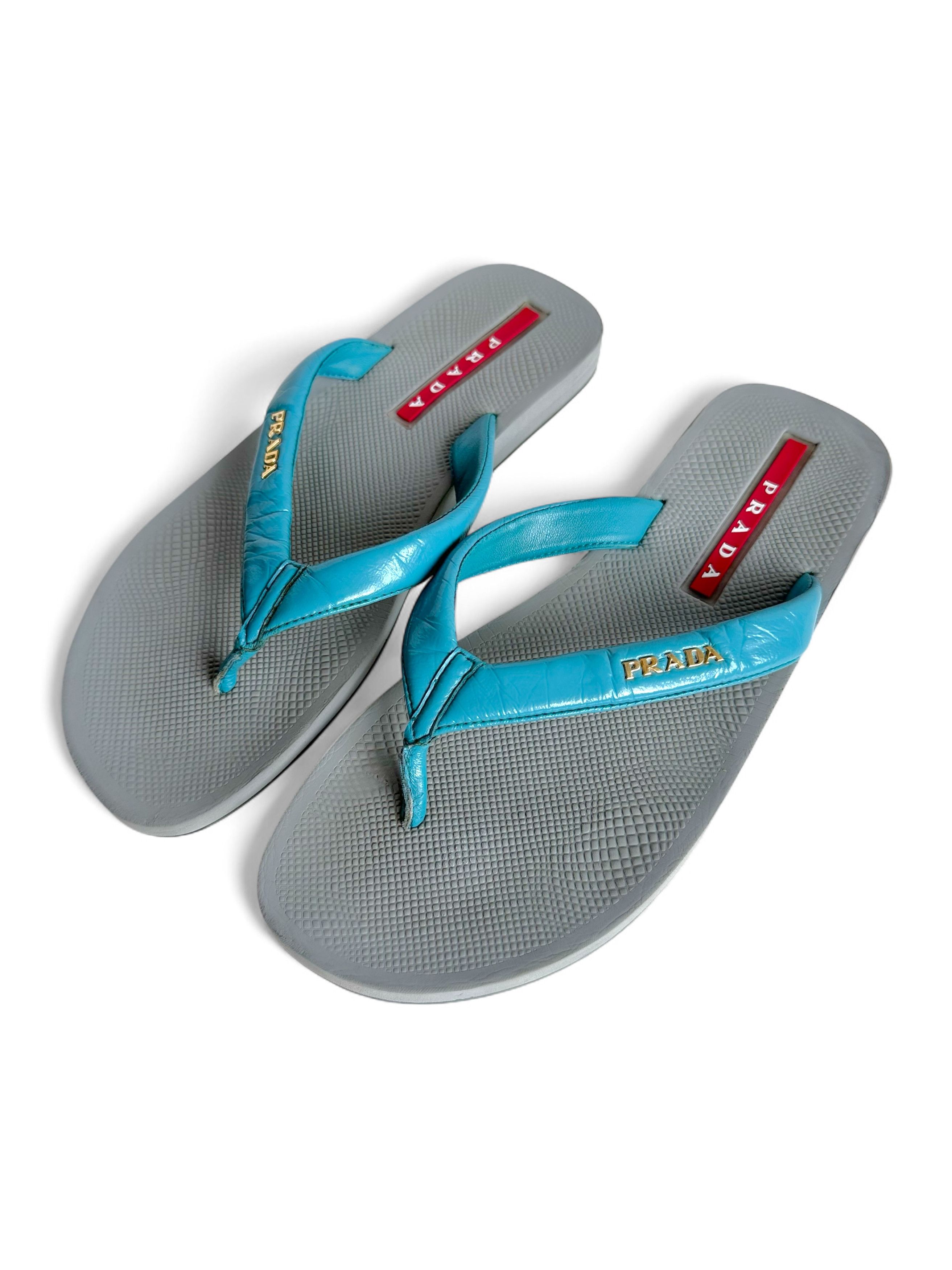Prada y2k Prada Red Tab Flip Flops Sandals EU38 Size US 8 / IT 38 - 2 Thumbnail