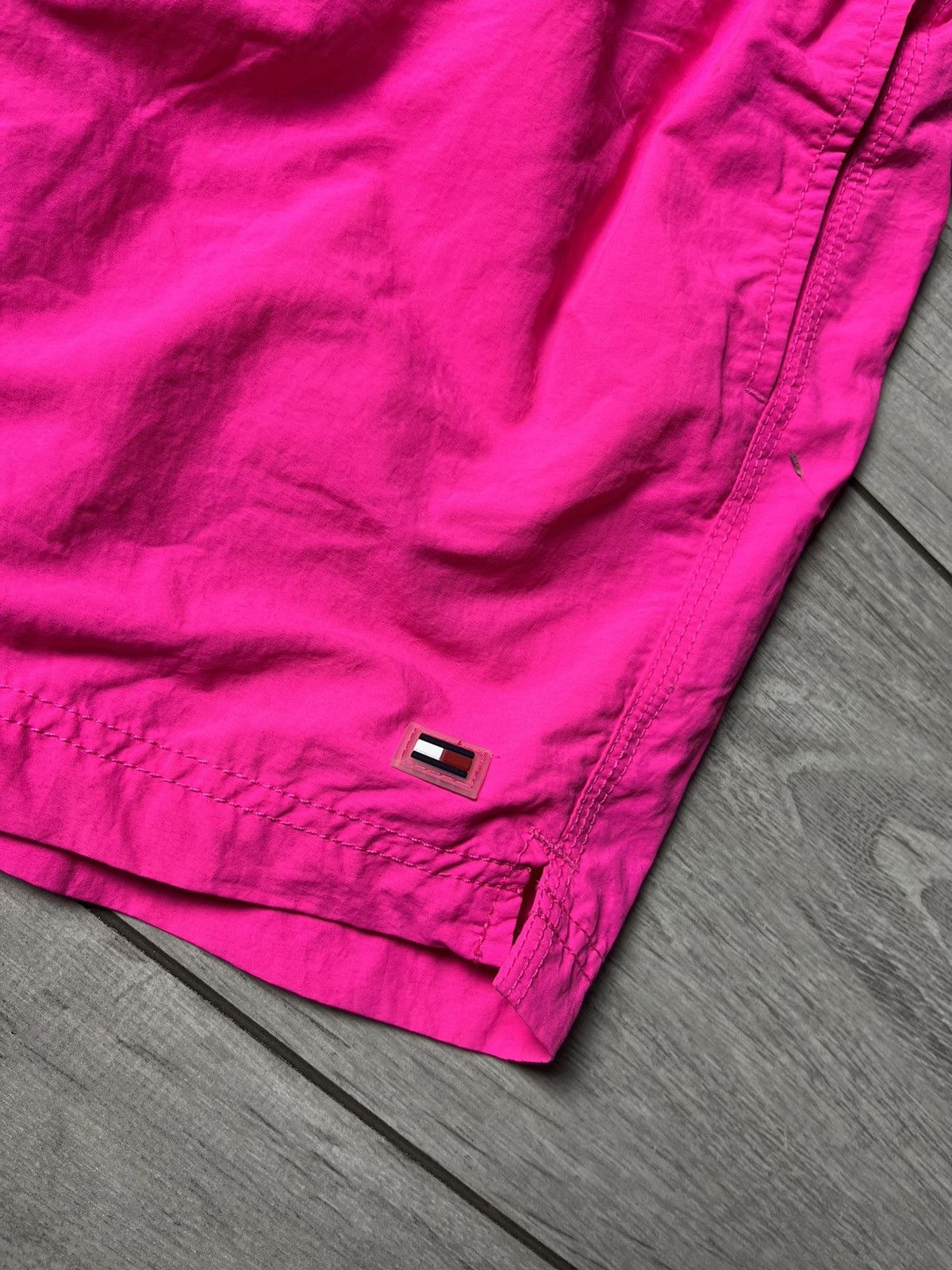 Tommy Hilfiger Tommy Hilfiger shorts swimmer size Small Size US 30 / EU 46 - 2 Thumbnail
