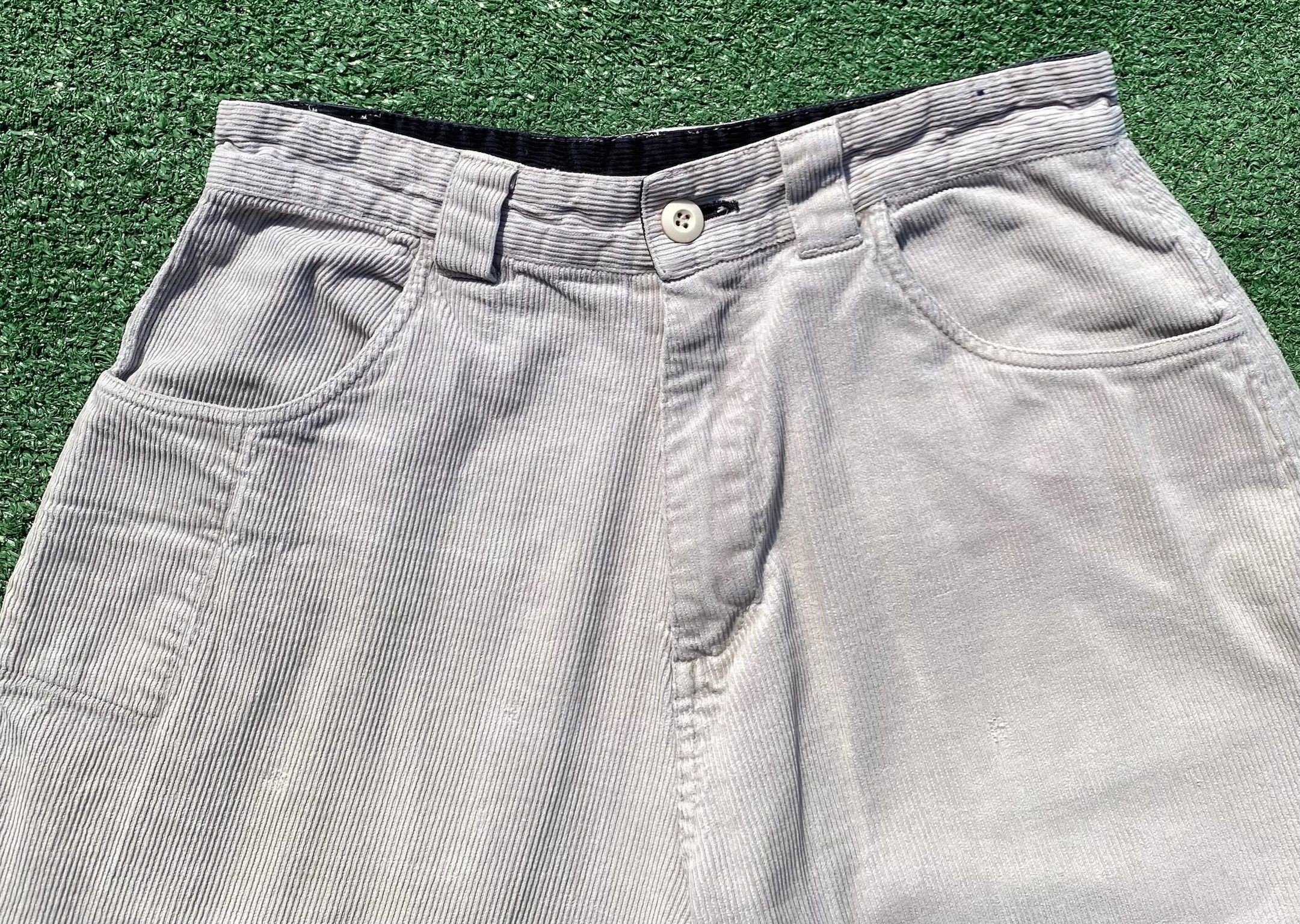 Burnside Y2K Burnside Corduroy Pocket Beige Shorts Men’s Size 29 Size US 29 - 2 Thumbnail