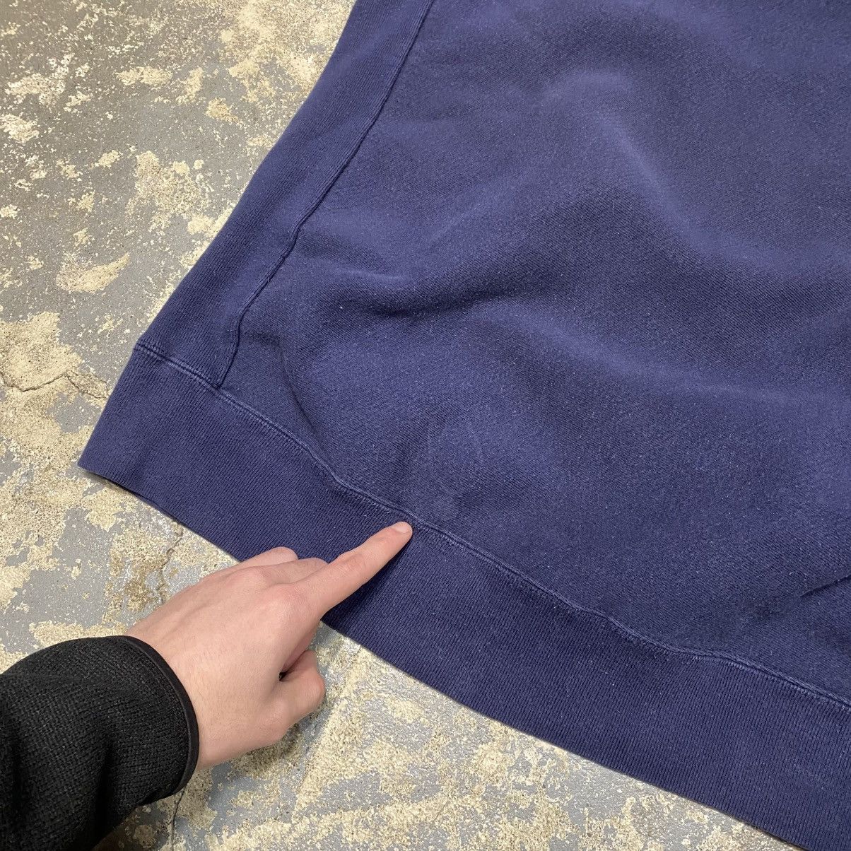 Carhartt × Vintage Vintage Carhartt Reverse Weave Navy Crewneck Sweatshirt Size US L / EU 52-54 / 3 - 8 Thumbnail