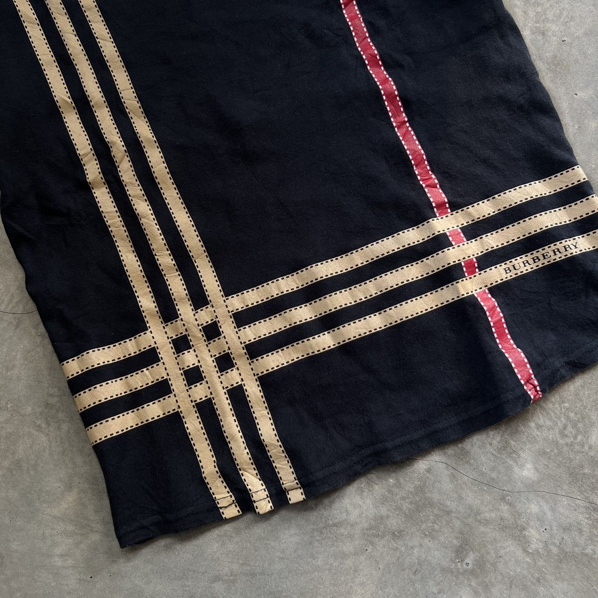 Burberry Burberry T-shirt Size S / US 4 / IT 40 - 3 Thumbnail
