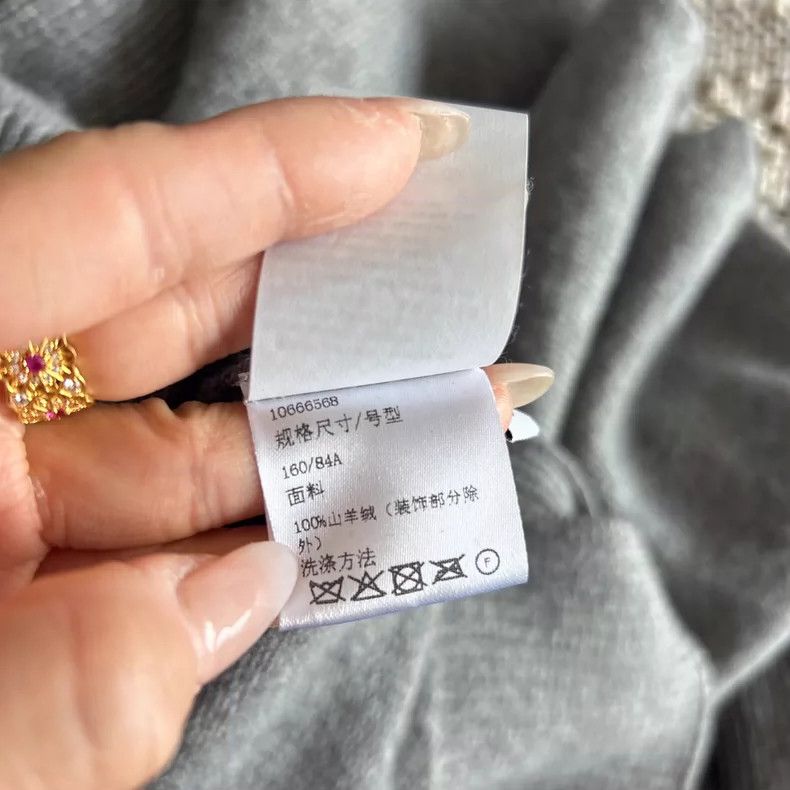 Loewe LOEWE Grey cashmere sweater Size US S / EU 44-46 / 1 - 6 Thumbnail