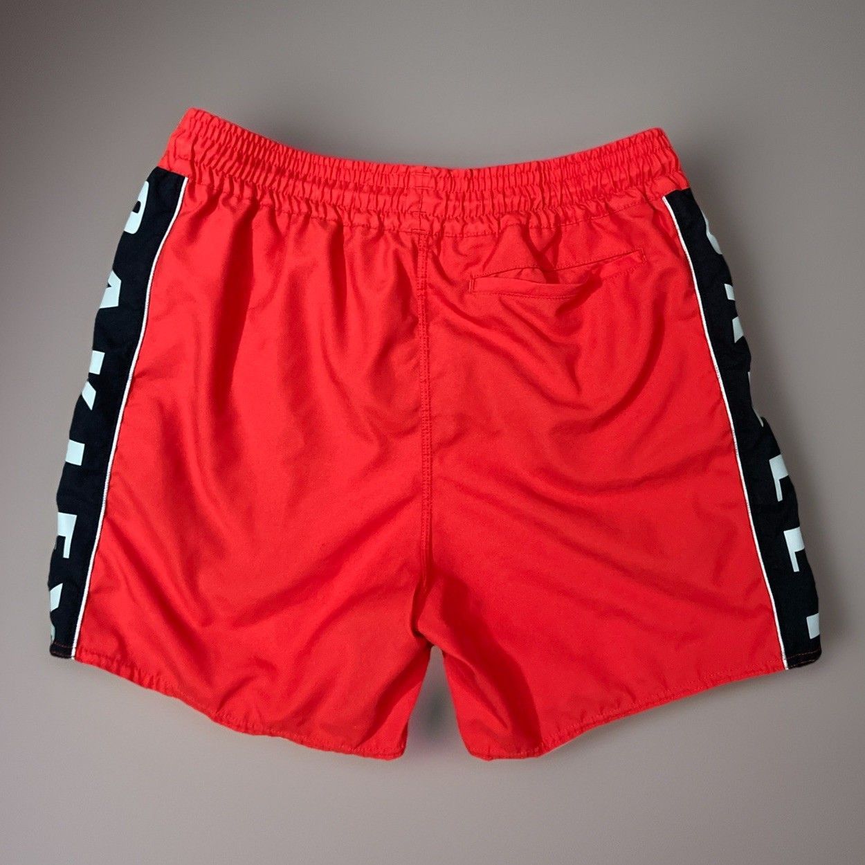 Oakley Oakley Red Swim Trunks Board Shorts Mesh Brief Liner Size US 29 - 2 Thumbnail