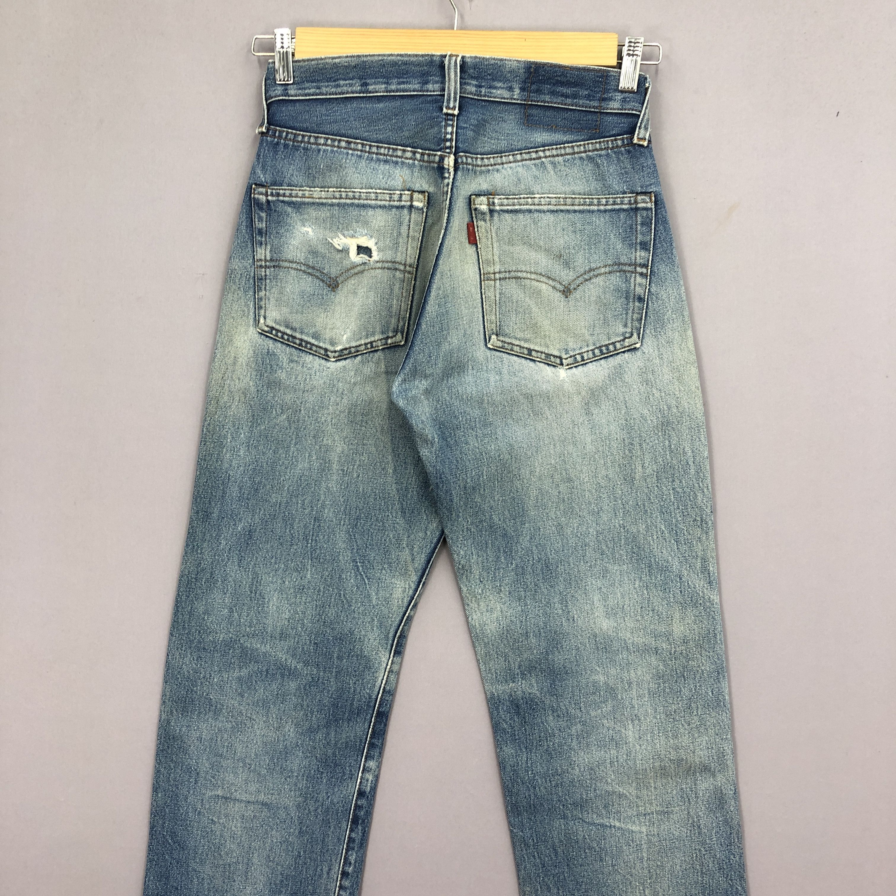 Levi's Vintage 90s Levis 501 Selvedge Jeans Levi's Distressed Denim Size 26" / US 2 / IT 38 - 4 Thumbnail