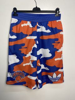 Vintage 90s New York Knicks Champion Basketball Shorts (M)