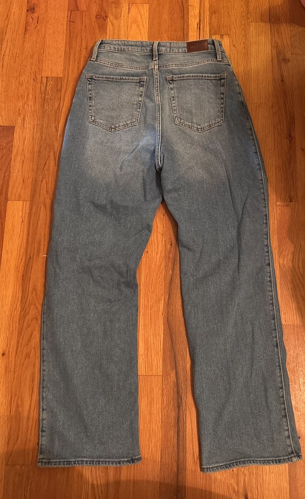 Hollister Size 7/28 Hollister jeans. Size 28" / US 6 / IT 42 - 2 Thumbnail