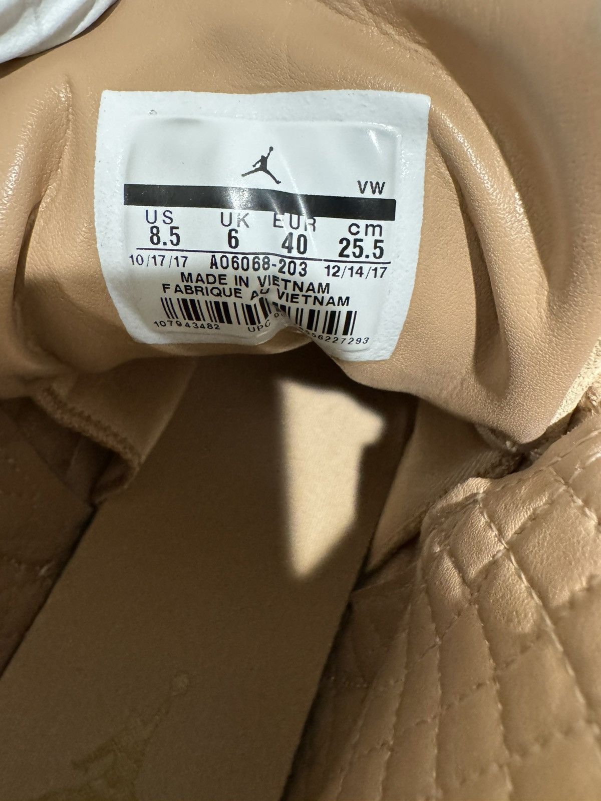 Jordan Brand Jordan Women’s Air Jordan 12 Retro Size 8.5 AO6068203 Size US 8.5 / IT 38.5 - 8 Thumbnail
