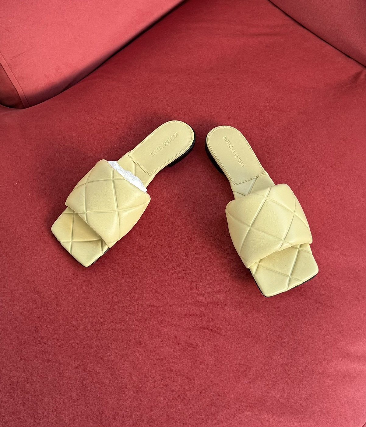 Bottega Veneta Bottega veneta padded slides, leather, light yellow, 38.5 It Size US 8.5 / IT 38.5 - 6 Thumbnail