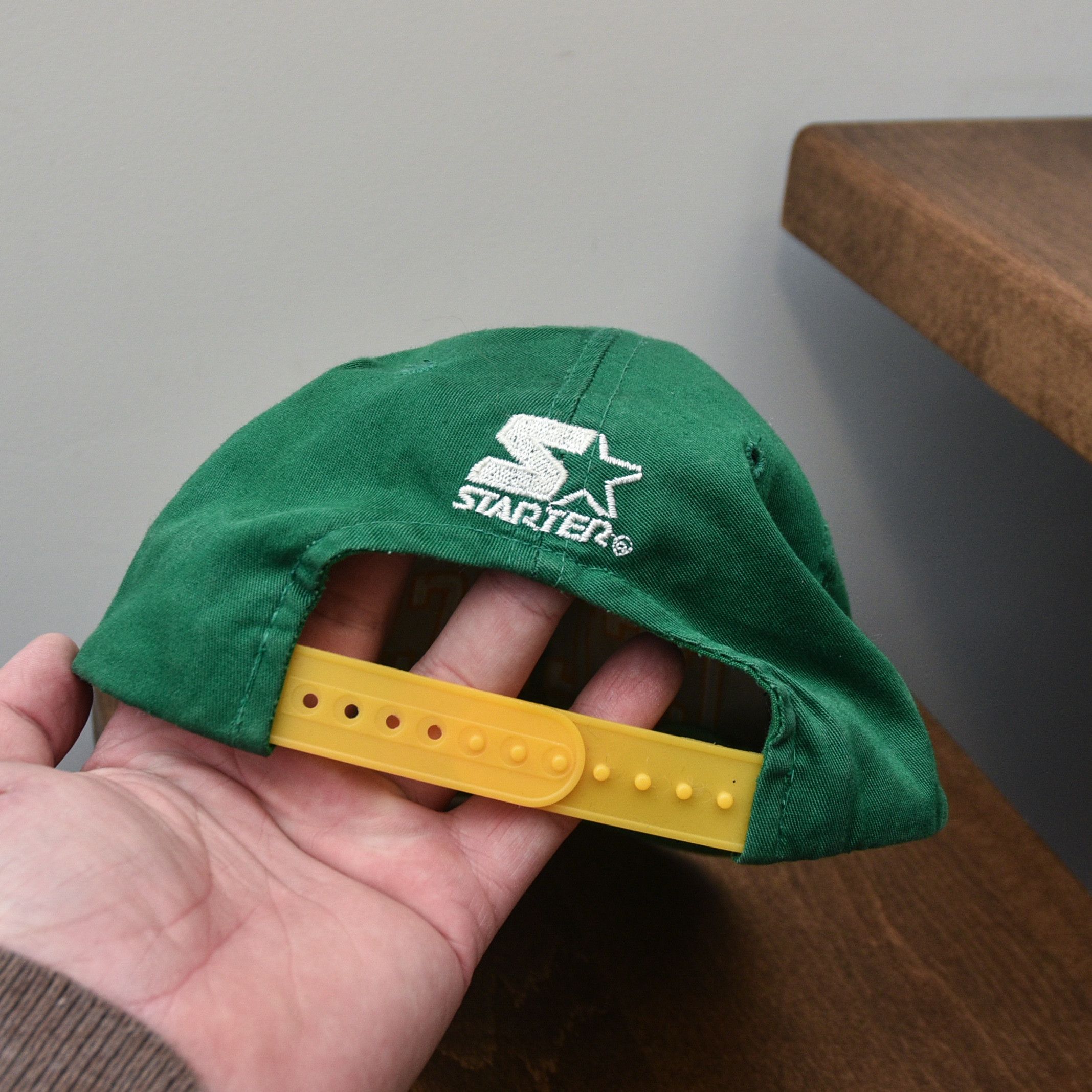 Starter Vintage Boston Celtics Starter SnapBack cap hat arch sports Size ONE SIZE - 7 Thumbnail
