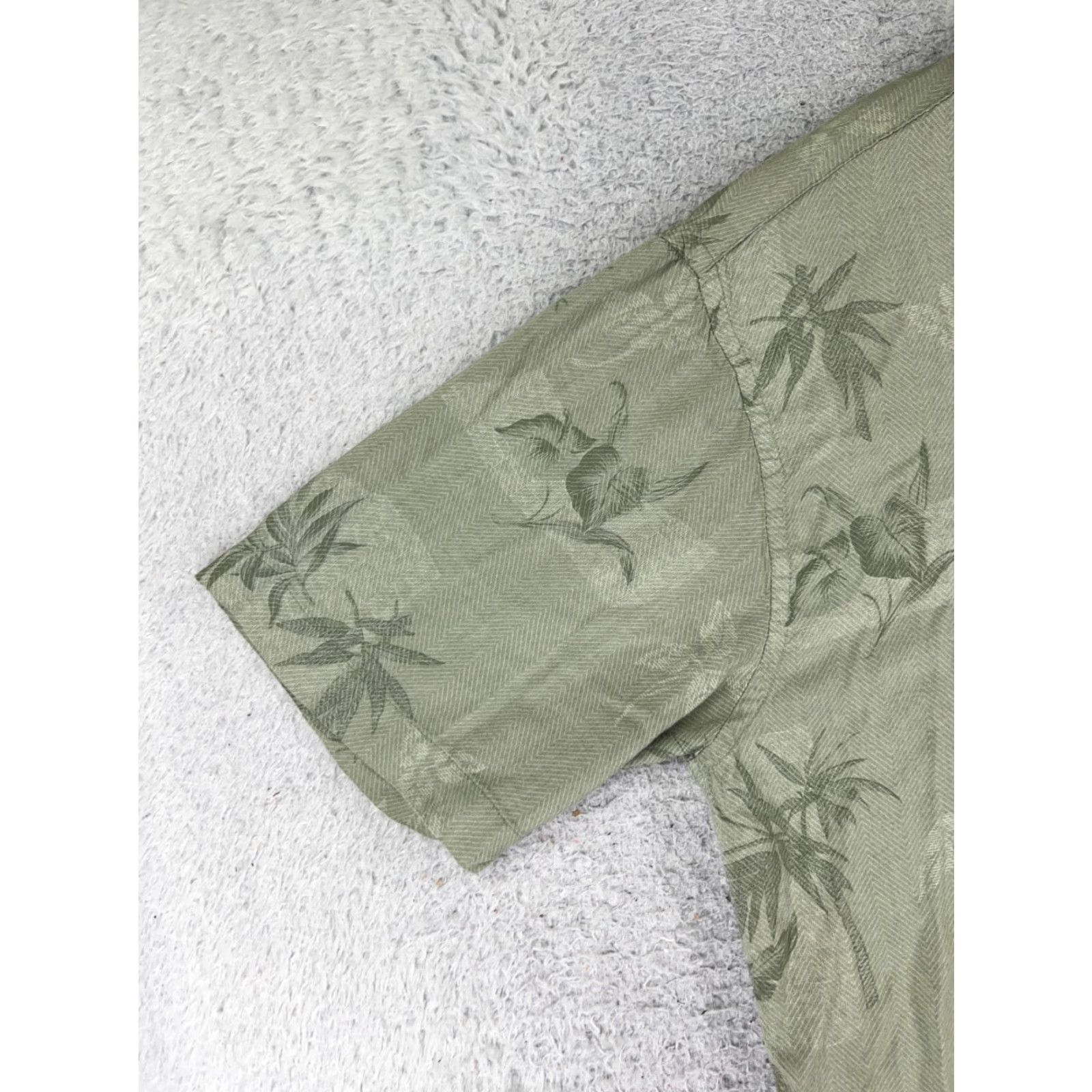 Van Heusen Van Heusen Studio Shirt Adult Large Green Floral Button Up Rayon Hawaiian Mens Size US L / EU 52-54 / 3 - 3 Thumbnail