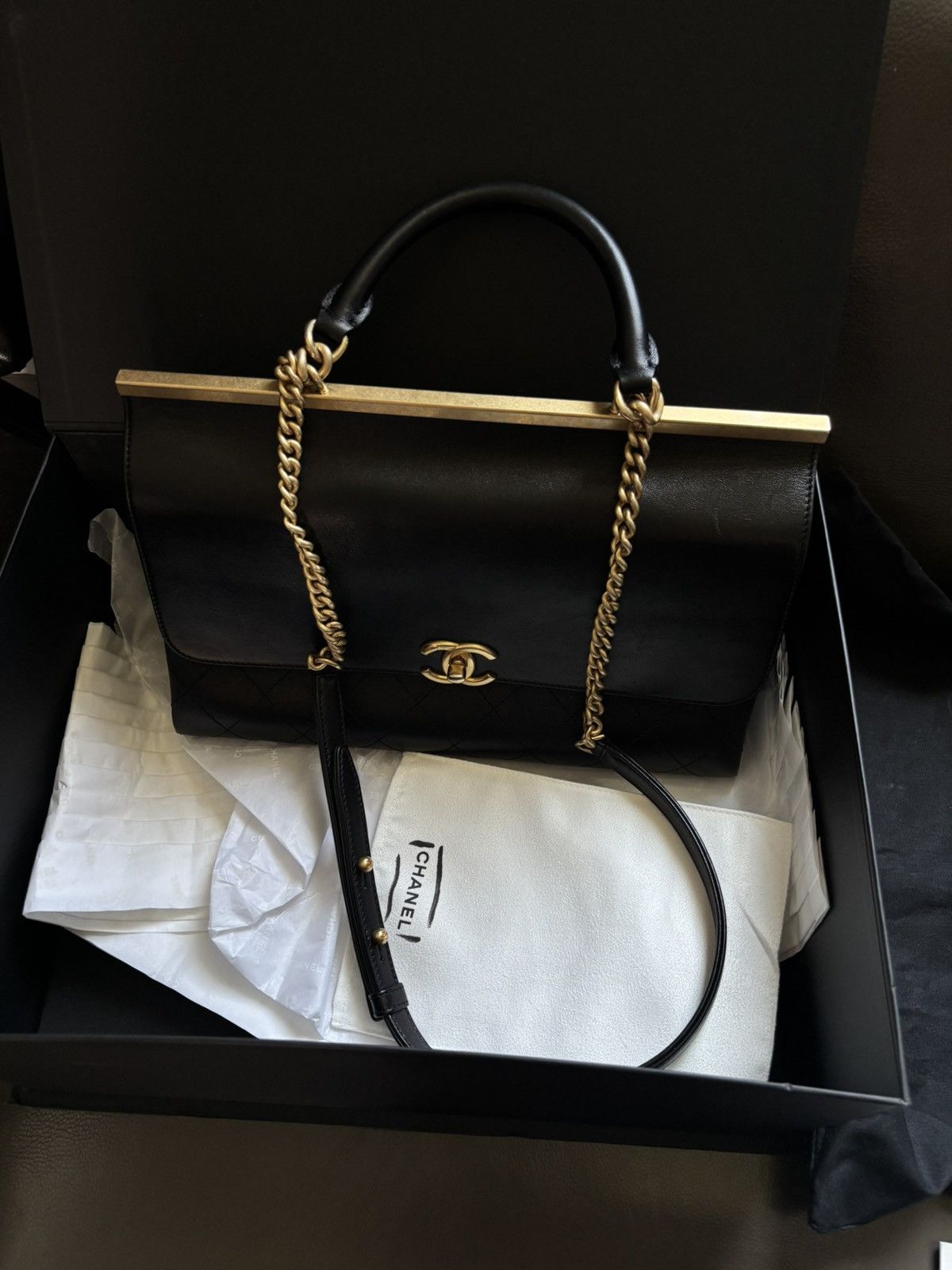 Chanel Coco Chanel Luxe Leather Handbag Size ONE SIZE - 1 Thumbnail