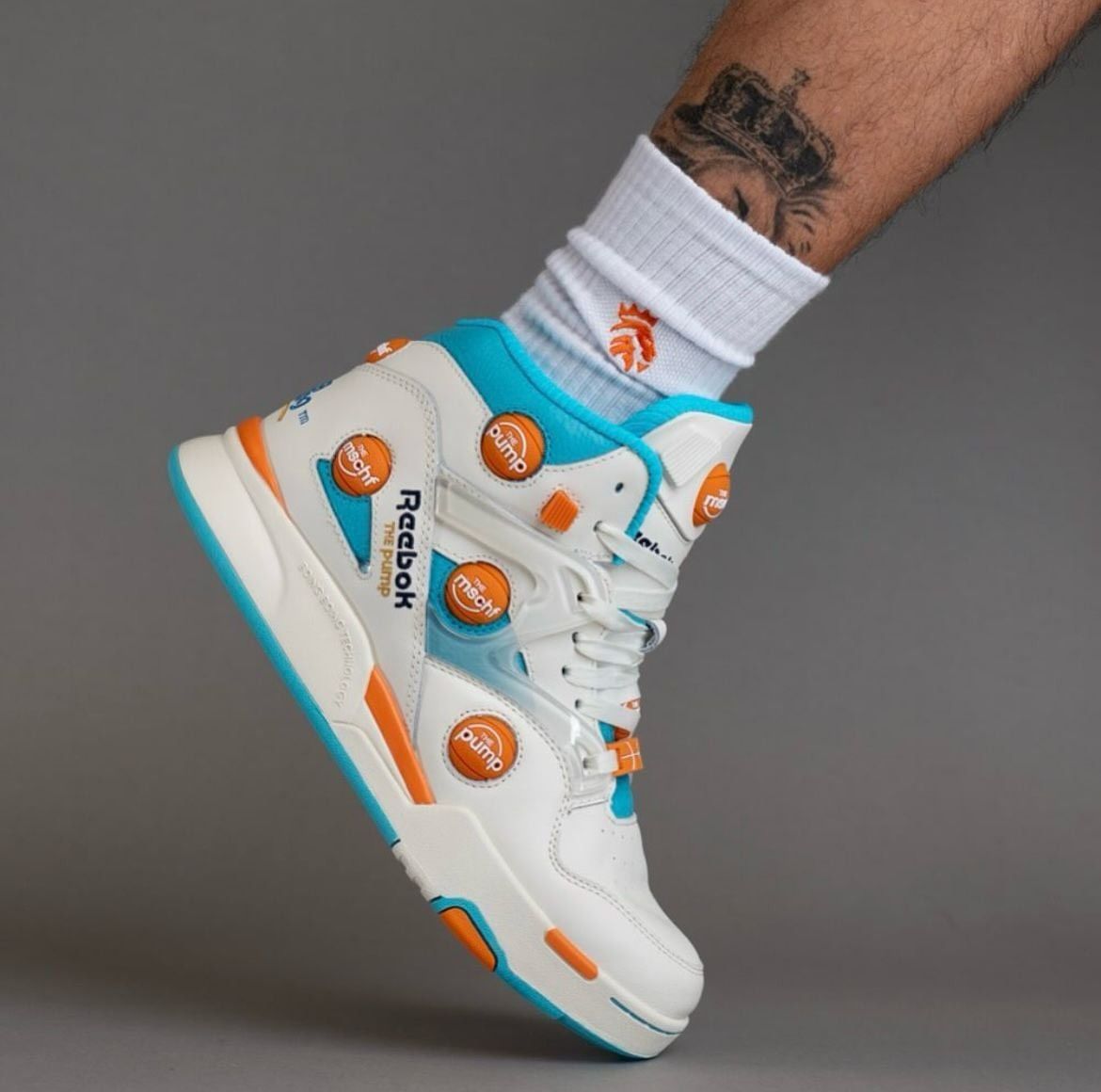 MSCHF MSCHF x Reebok Omni Zone IX Pump size 6 Blue Orange MSCHF013 Size US 6 / EU 39 - 16 Thumbnail