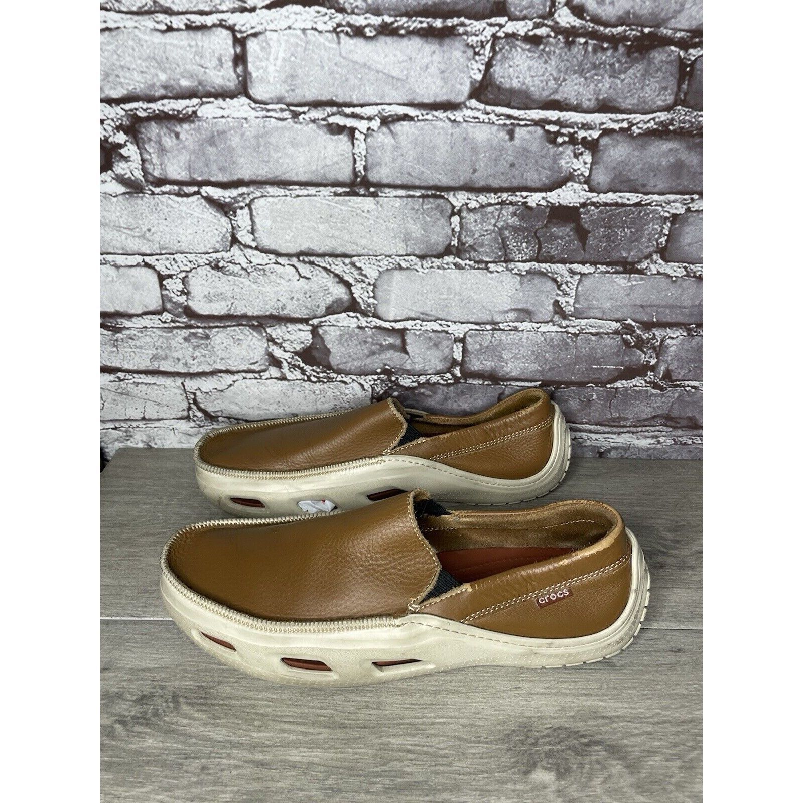 Crocs Crocs Brown Leather Vented Soles Cushioned Outdoor Loafers M Size US 12 / EU 45 - 16 Thumbnail