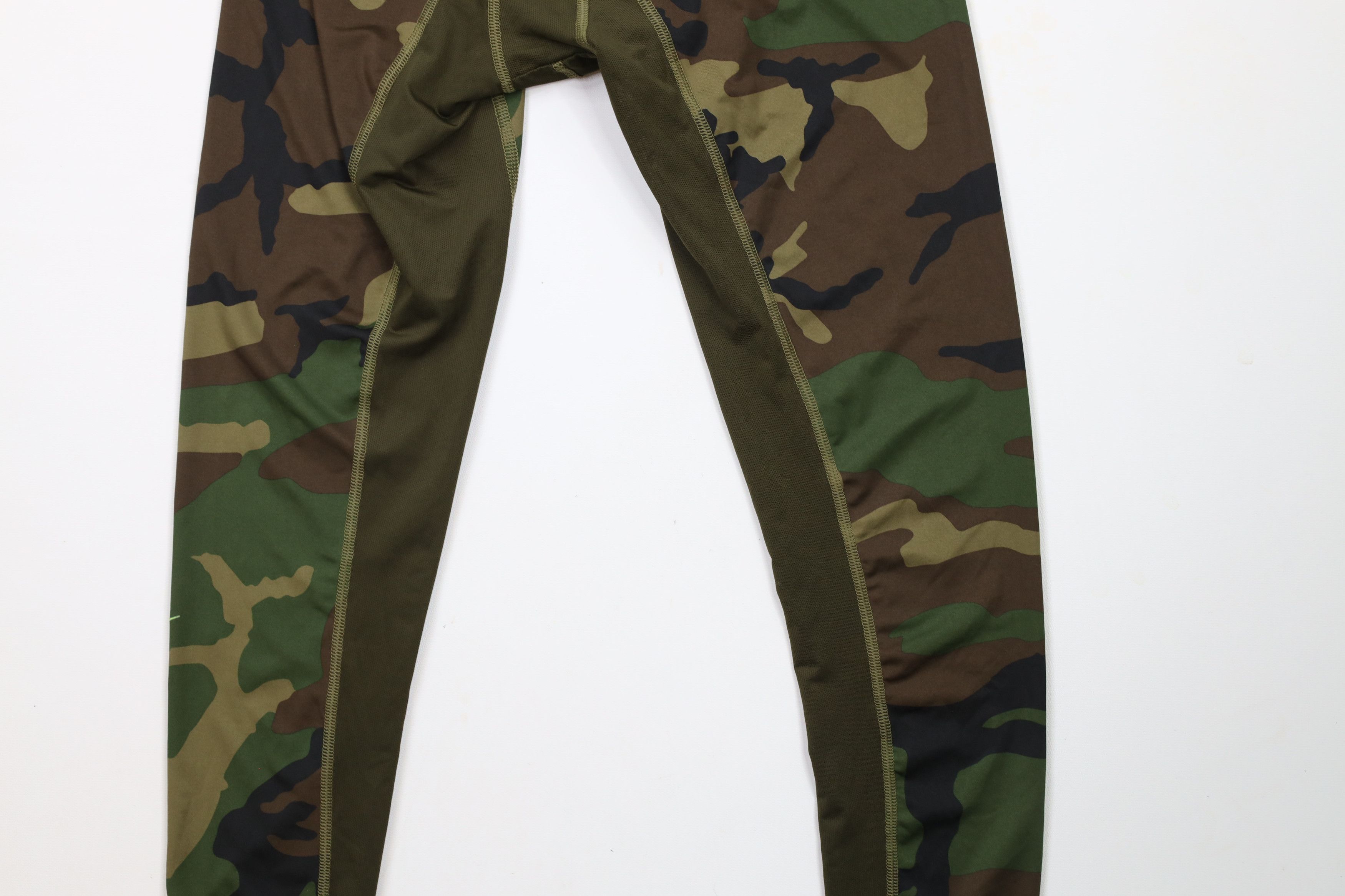 Nike × Vintage Vintage Nike Pro Combat Camouflage Tights Spandex Pants Size US 36 / EU 52 - 9 Thumbnail