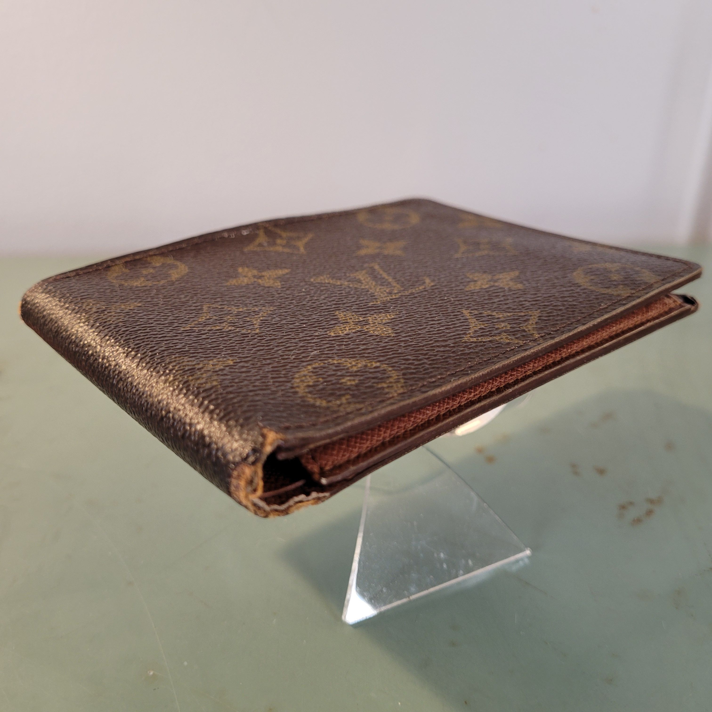 Louis Vuitton Rare Louis Vuitton Monogram Large Bifold With Card Insert Size ONE SIZE - 5 Thumbnail