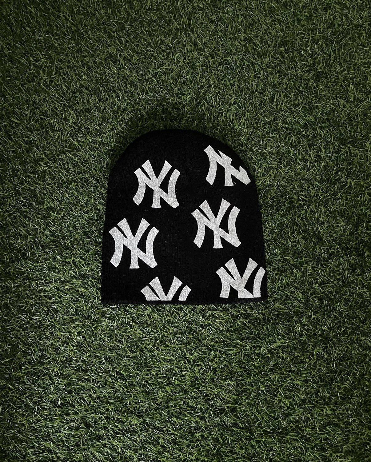 Vintage NY ALL OVER PRINT SKULLY Size ONE SIZE - 3 Thumbnail