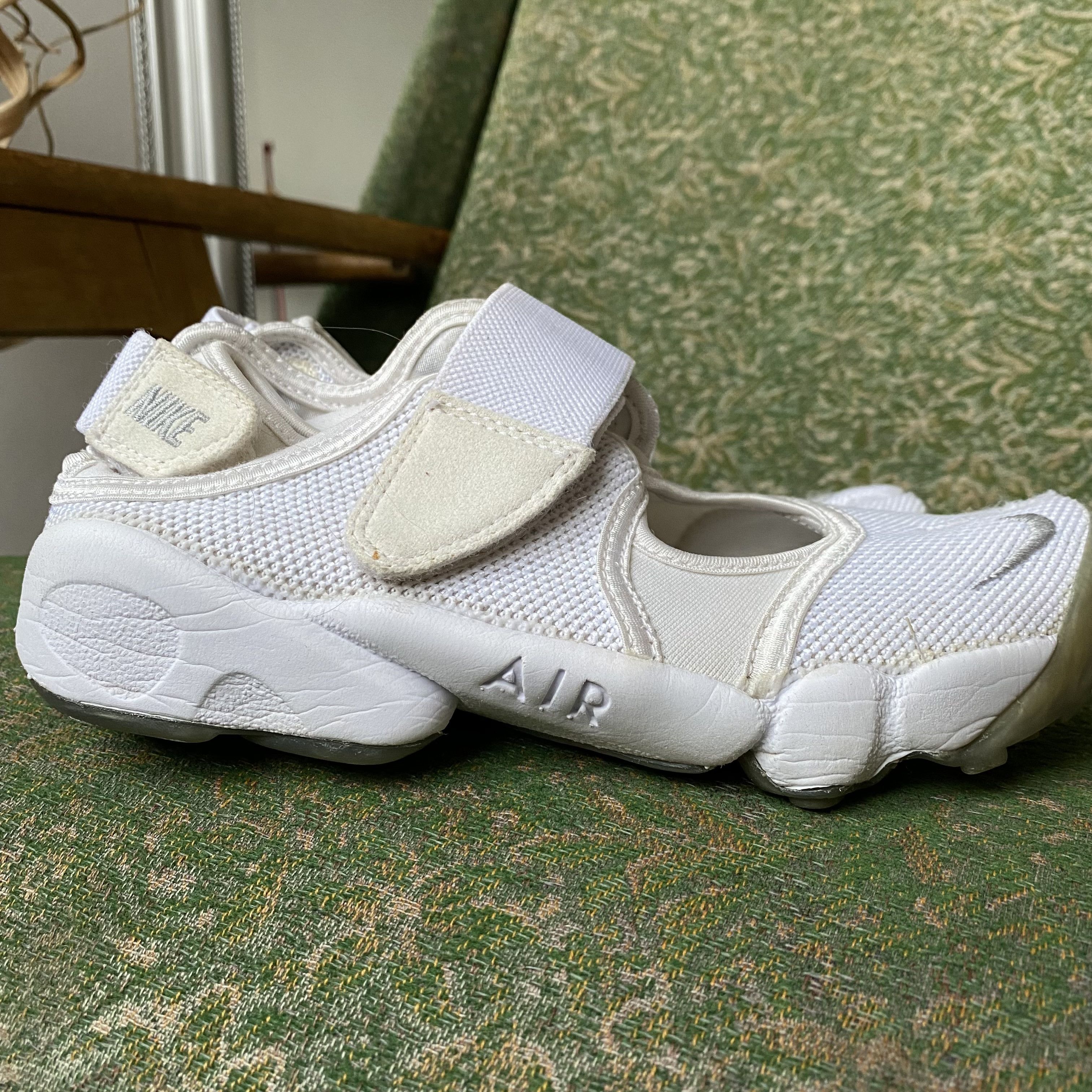 Nike Japanese vibe Vintage Nike air rift Ninja sandals Sneakers Size US 5.5 / EU 38 - 3 Thumbnail