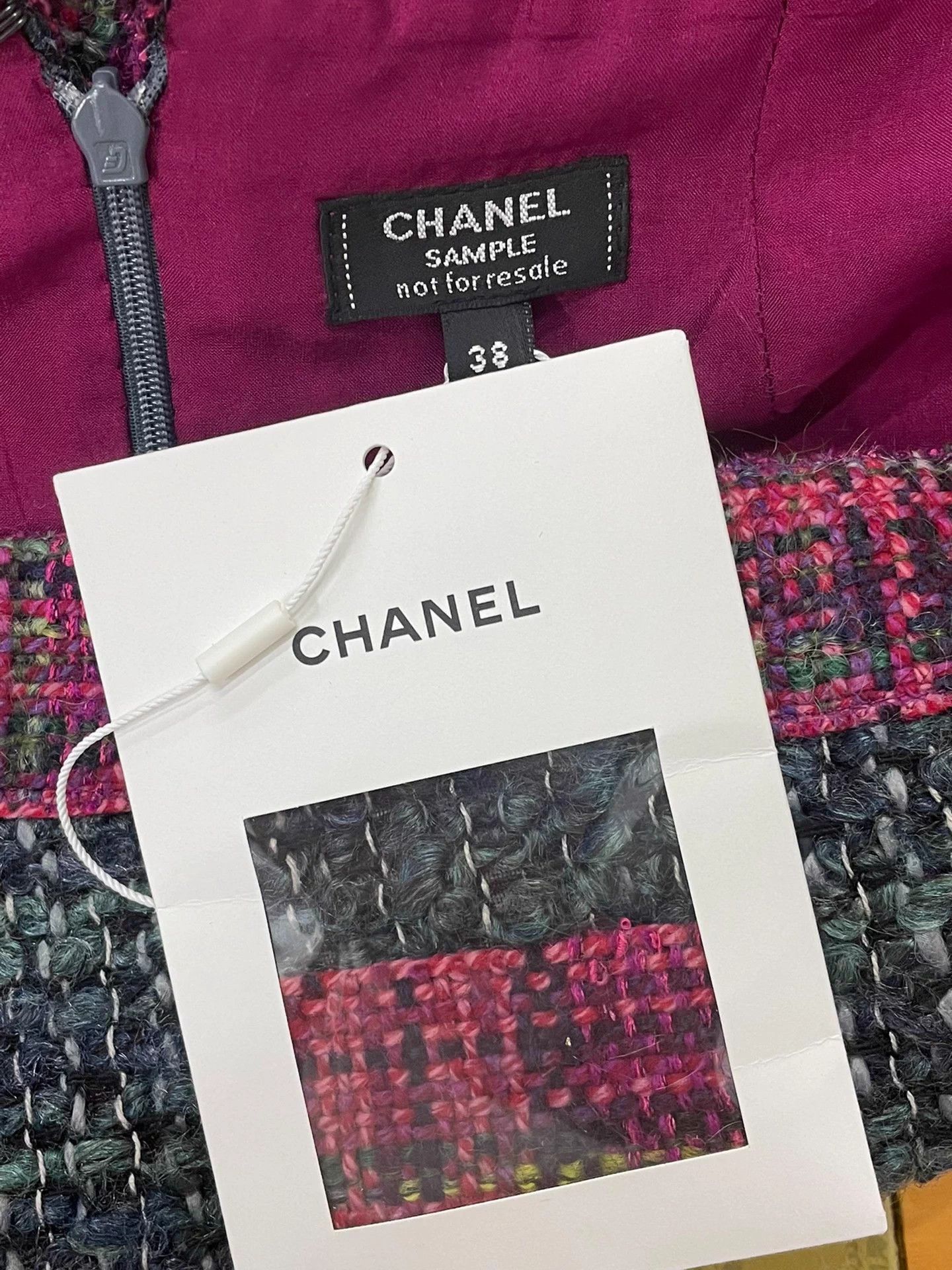 Chanel Chanel Women's Color Blocked Tweed Skirt Size 38 New Size 27" / US 4 / IT 40 - 4 Thumbnail
