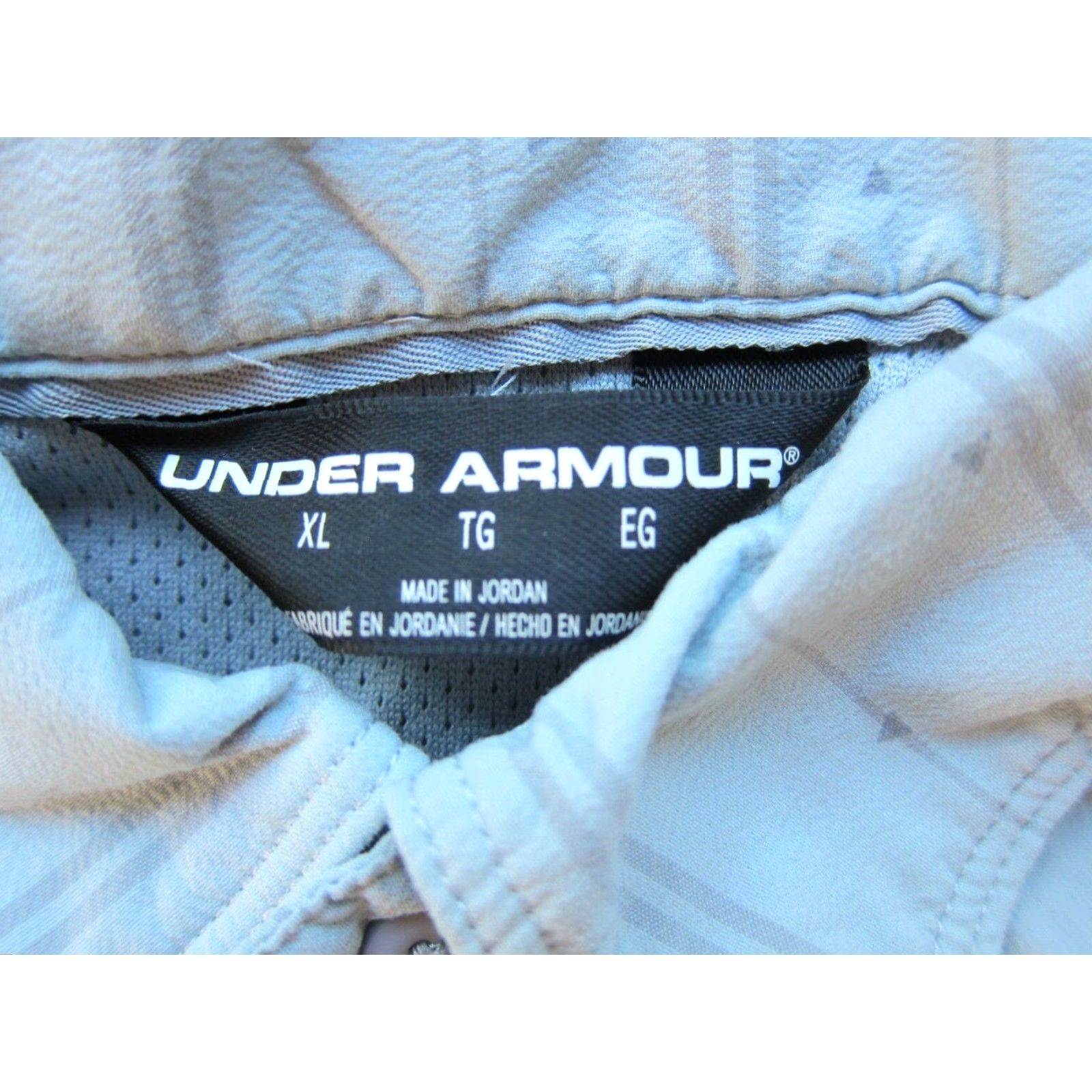Under Armour VINTAGE Under Armour Shirt Men XL Grey Stretch Stripe Triangle Zip Pocket Short Sleeve Button-Up Shirt Size US XL / EU 56 / 4 - 3 Thumbnail