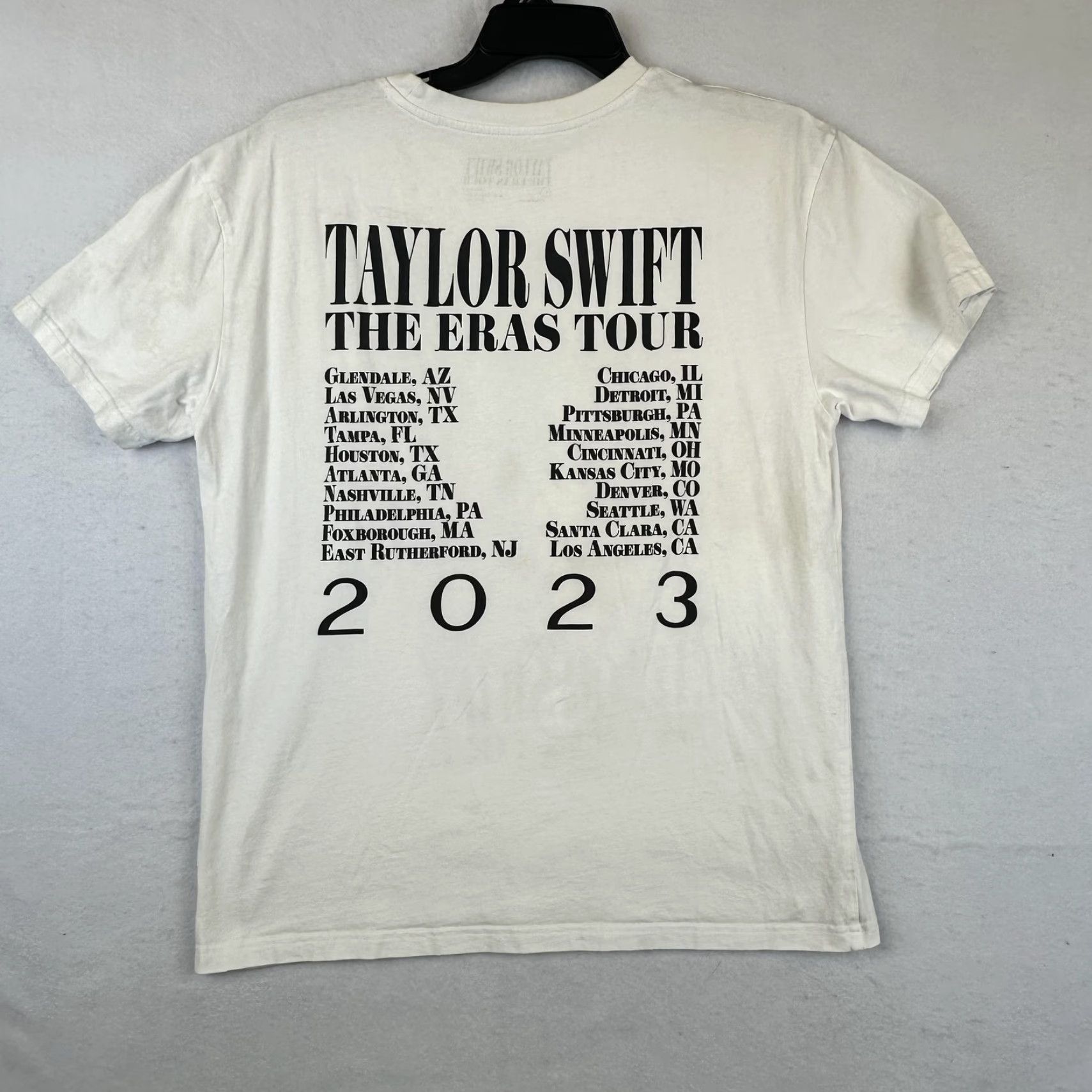 Vintage Taylor Swift Shirt Mens Large White The Eras Tour 2023 Concert Graphic Tee Pop Shirt Mens Large White The Eras Tour 2023 Concert Graphic Tee Pop Size US L / EU 52-54 / 3 - 6 Thumbnail