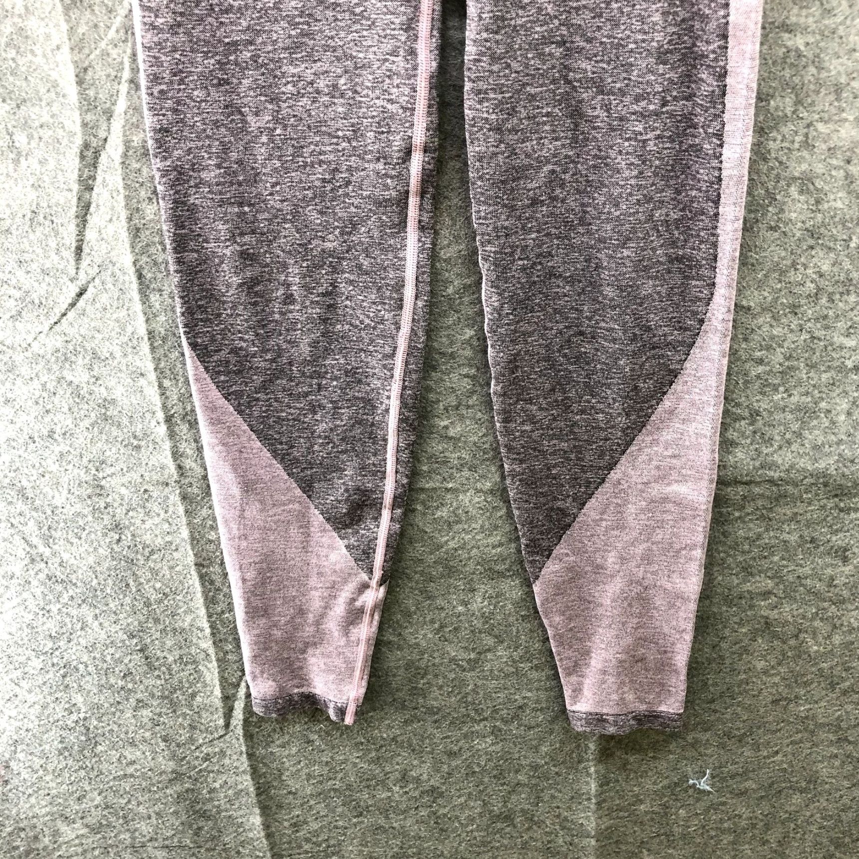 Victoria's Secret PINK Victoria's Secret Seamless Leggings Womens M Mauve Pink Purple Leggings Vigilance? (No) Size 32" / US 10 / IT 46 - 4 Thumbnail