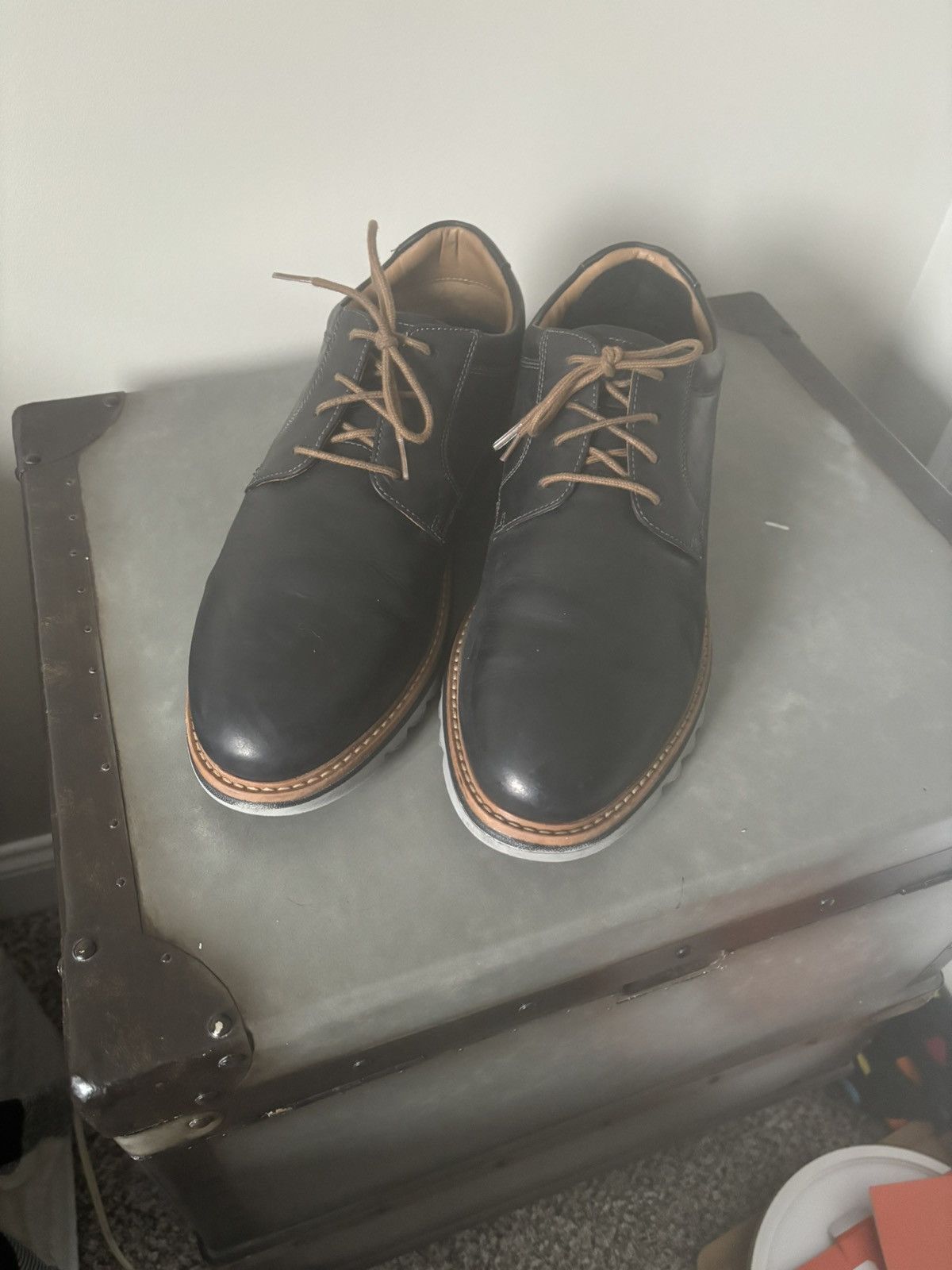 Johnston & Murphy These are Johnston & Murphy Braydon plain toe shoes, size 9 Size US 9 / EU 42 - 4 Thumbnail