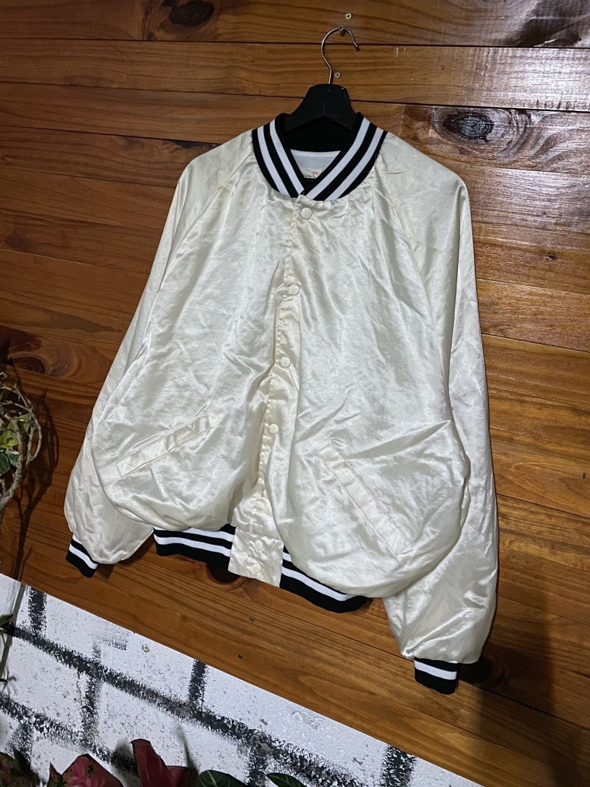 Vintage Vintage 70s King Louie “The King Lives On – Gary Hill Show” Size US XL / EU 56 / 4 - 7 Thumbnail