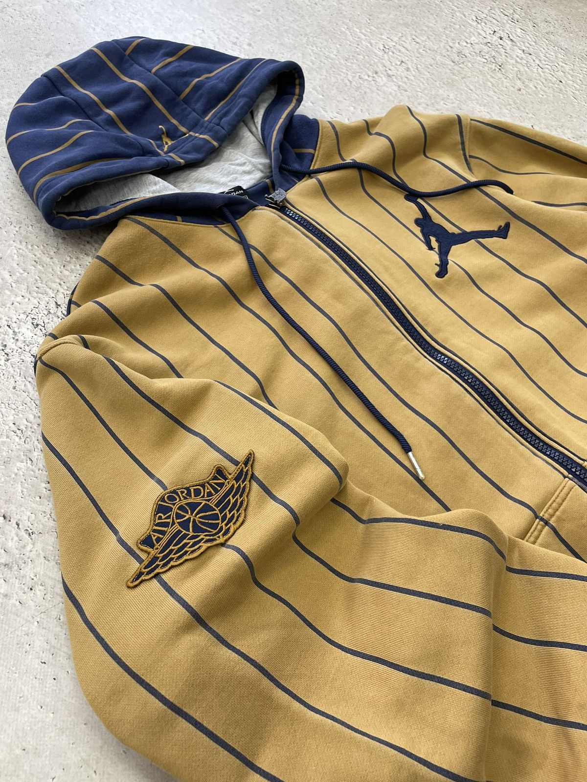 Jordan Brand Rare drill nike Jordan y2k hype hoodie Size US L / EU 52-54 / 3 - 10 Thumbnail