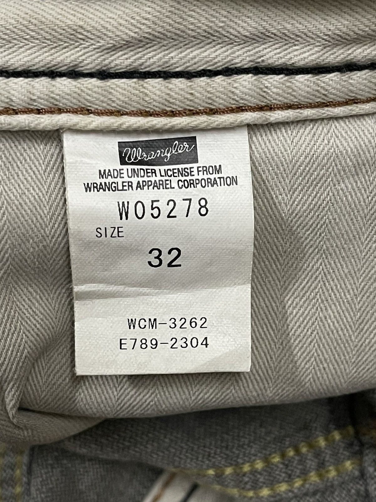 Wrangler Vintage 90s Wrangler Faded Wash Distressed Wide Leg Jeans Size US 34 / EU 50 - 11 Thumbnail