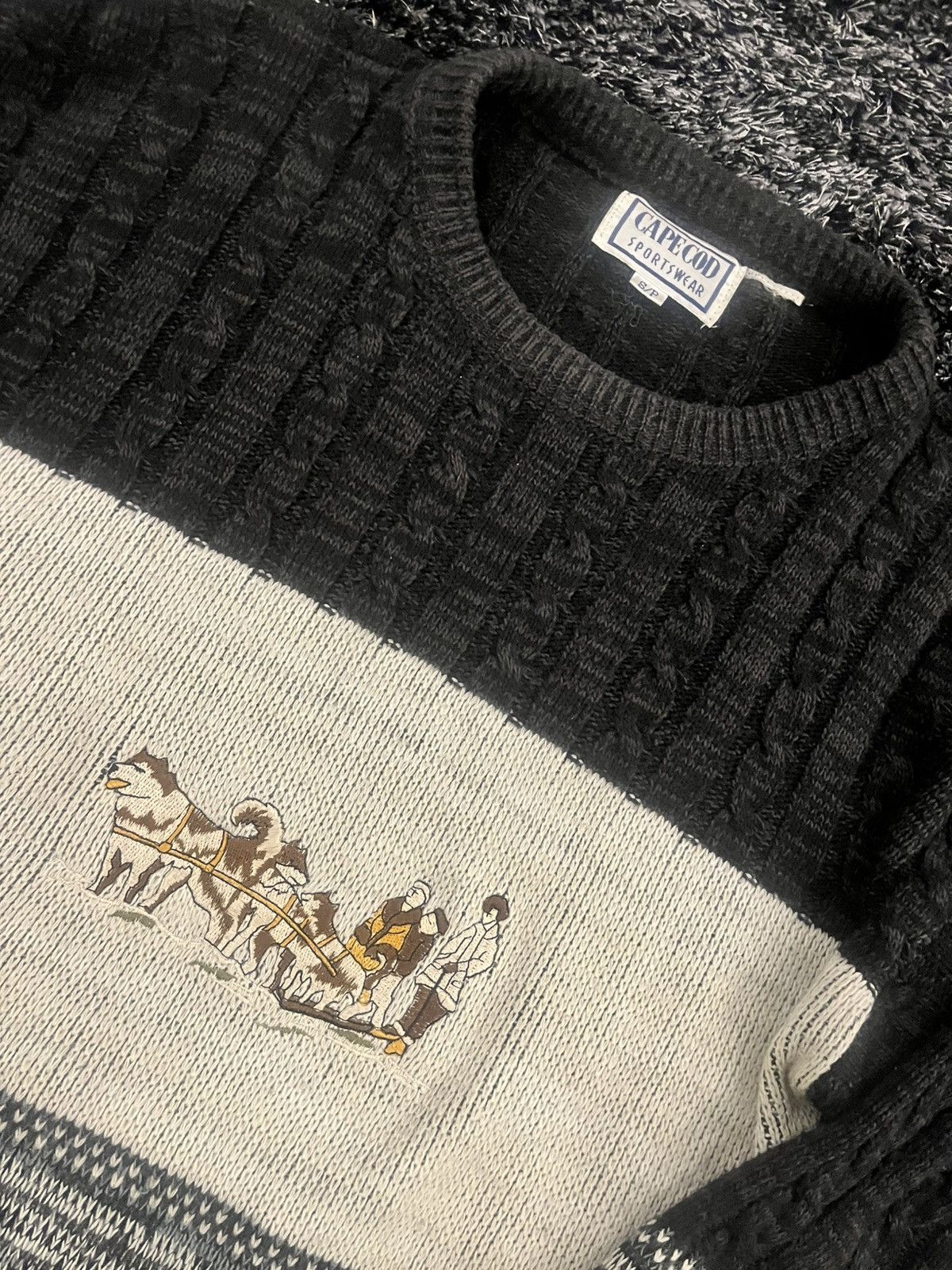 Vintage BLACK VINTAGE SWEATER W/ DESIGN Size US S / EU 44-46 / 1 - 2 Thumbnail