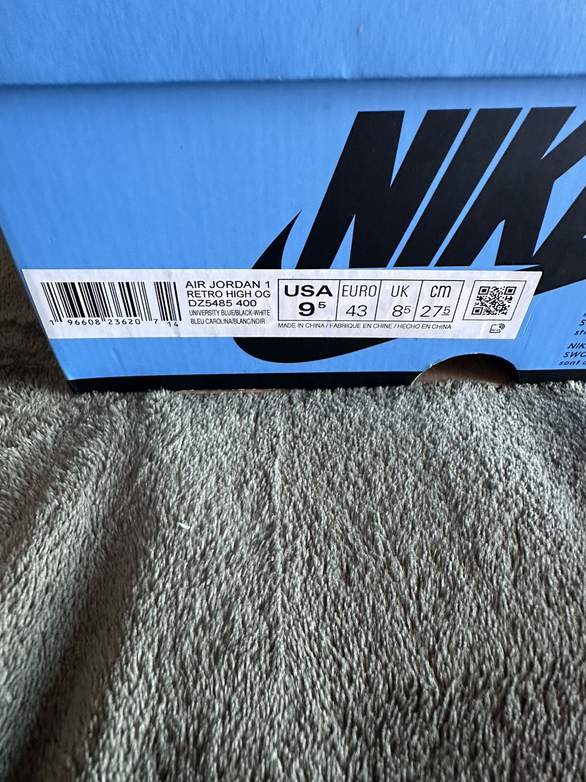 Jordan Brand Air jordan 1 retro high OG Unc Size US 9.5 / EU 42-43 - 6 Thumbnail