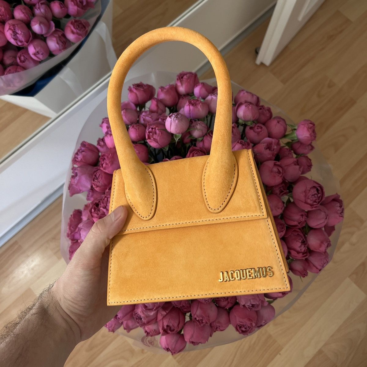 Jacquemus Jacquemus Le Chiquito Moyen Suede Size ONE SIZE - 1 Thumbnail