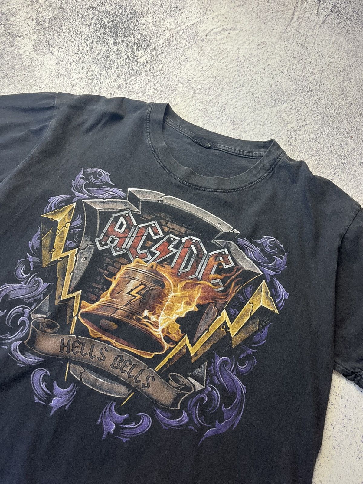 AC/DC Vintage Rare AC/DC Hells Bells Rock Band T Shirt Size US XL / EU 56 / 4 - 19 Thumbnail